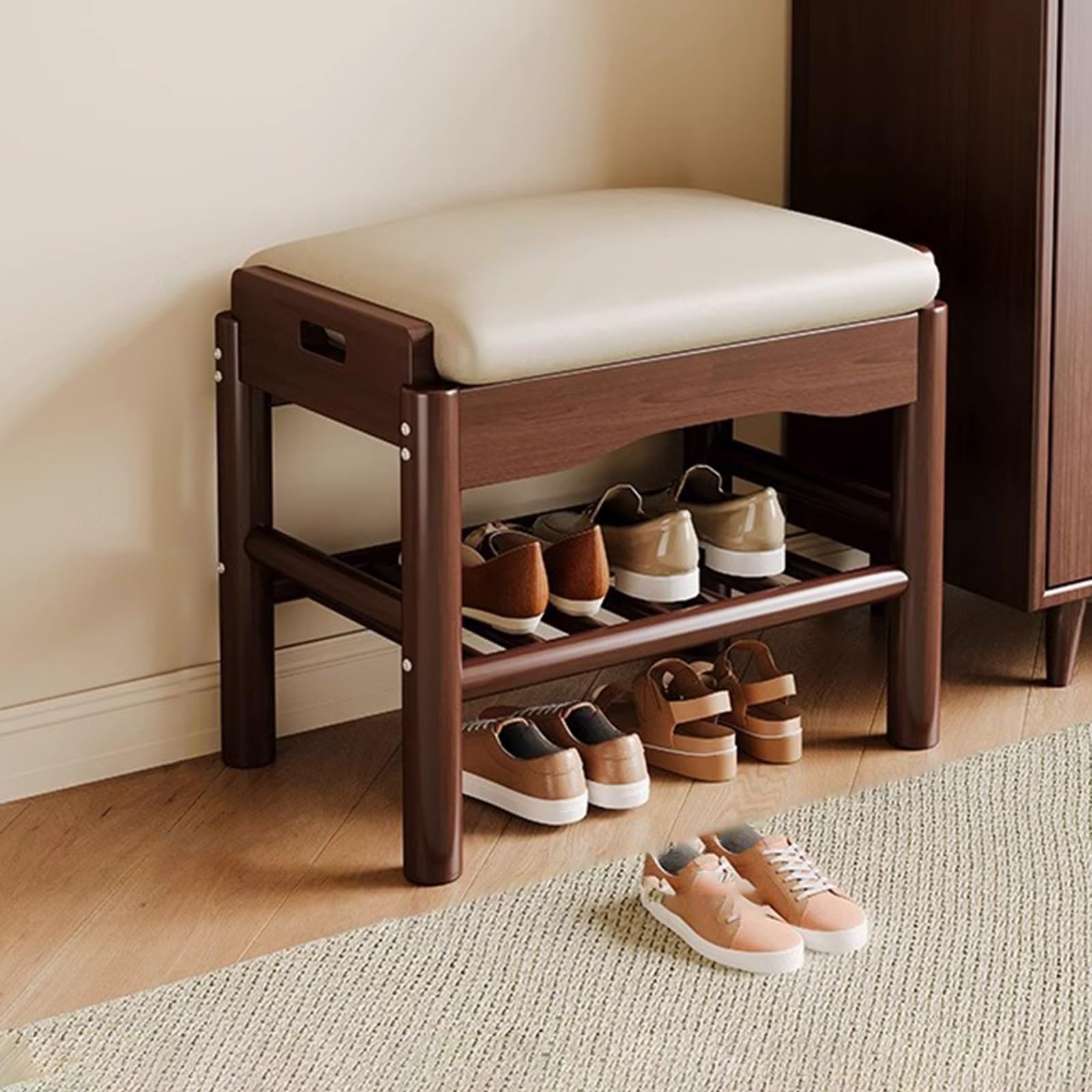 Banc d'entrée avec rangement pour organiser le couloir ou la chambre