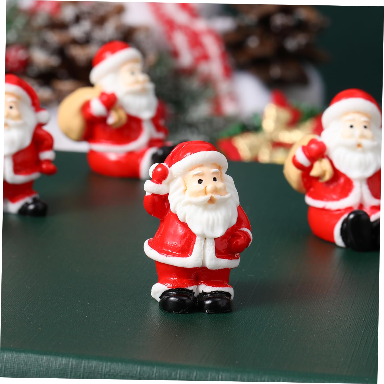VALICLUD 12stücke Weihnachtsmann Figur Mini Weihnachtsmänner Kunststein für Weihnachts-mikrolandschaft Weihnachtsbaumschmuck Tischdekoration Zufälliger Stil