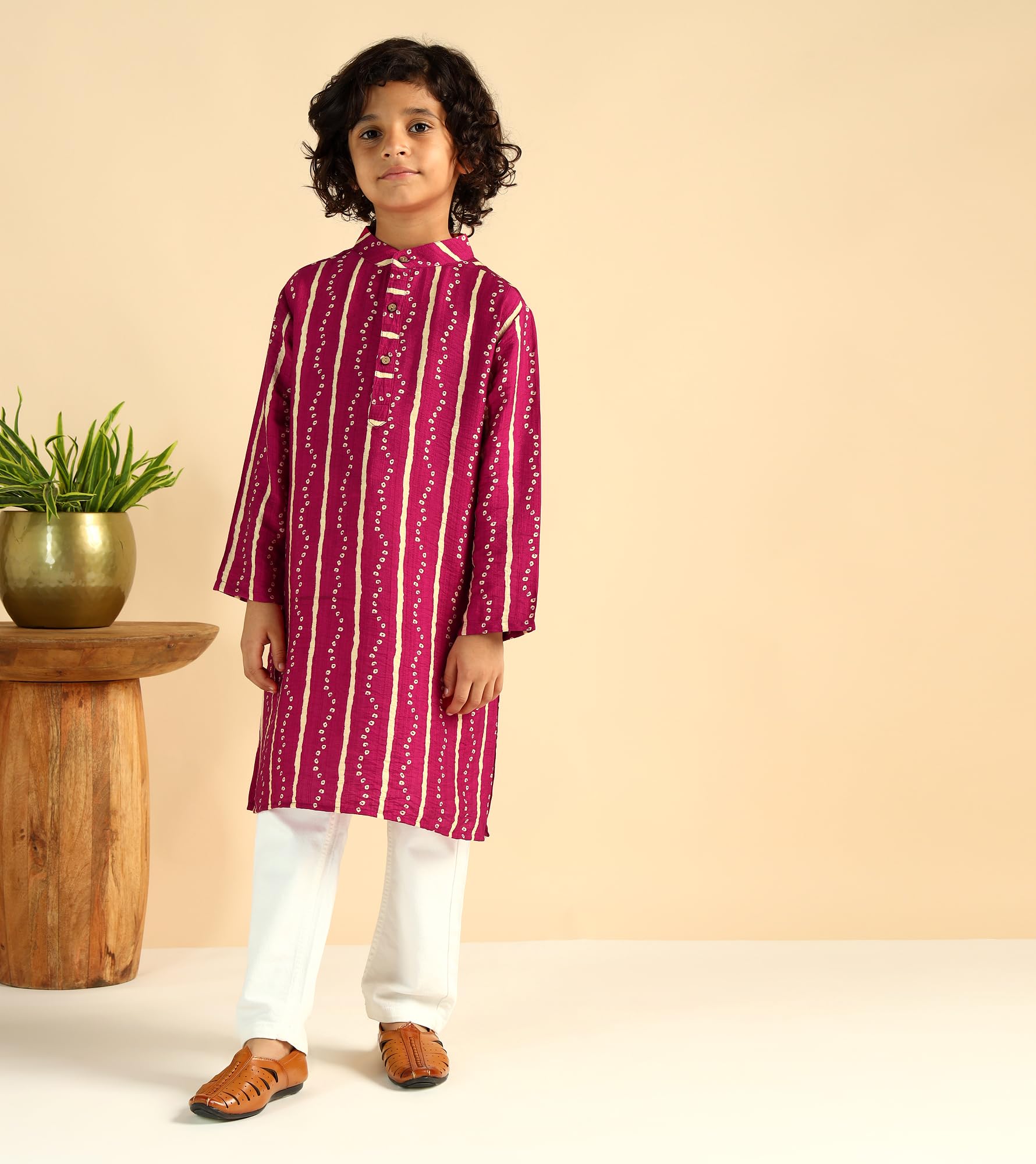 Bugandbees Boys Bhandhani Print Nylon Knee Length Kurta|Full Sleeve|Mandarin Collar|Kids Clothes for Boys Dress 10-11 Years Ethnic Wear|Fancy Dress|One Piece(BBKUB00000335_10-11Y_Magenta) 2