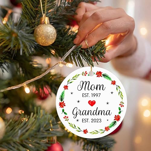 Miniatura 3 de Adornos de Navidad para mamá y abuela, regalo personalizado de anuncio de embarazo de mamá a abuela, regalos personalizados para la nueva abuela por