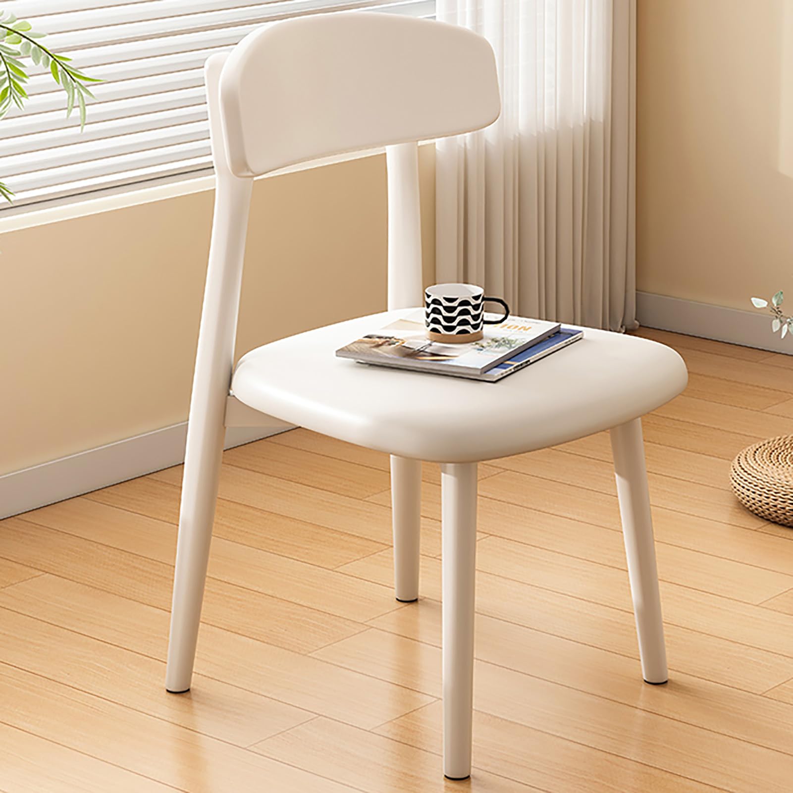 Chaise de cuisine rembourrée pour repas chaleureux en famille