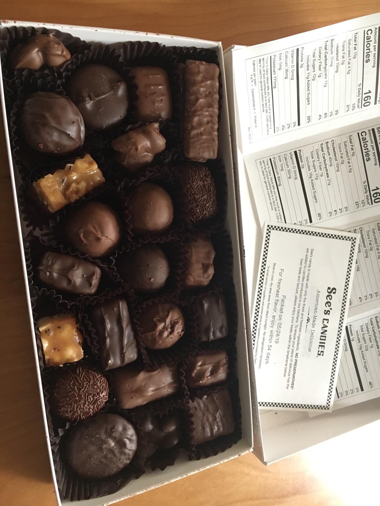 Amazon See's(シーズ) チョコレート 1ポンドボックス 445g 1箱 アメリカ See's Chocolate 1