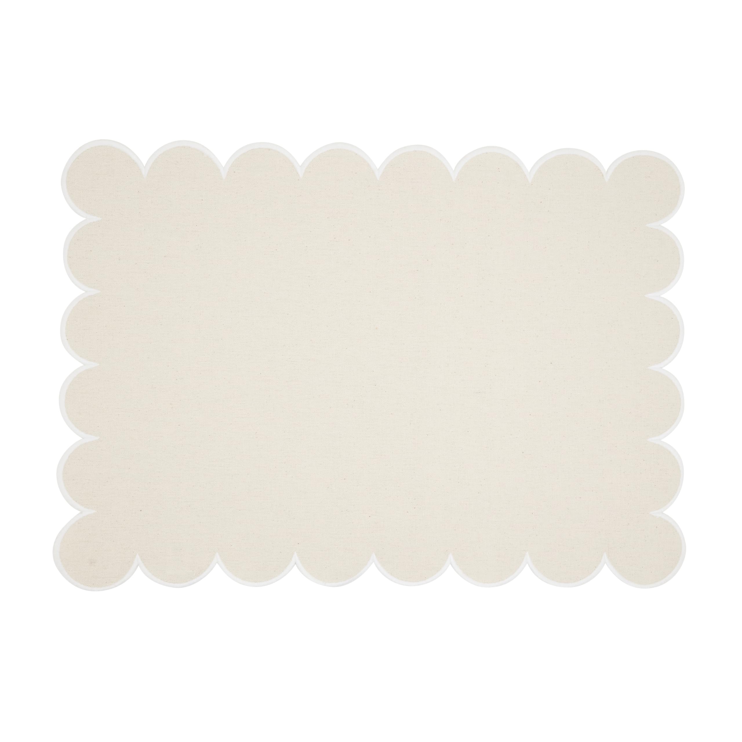 scalloped hem placemat (set of 4)