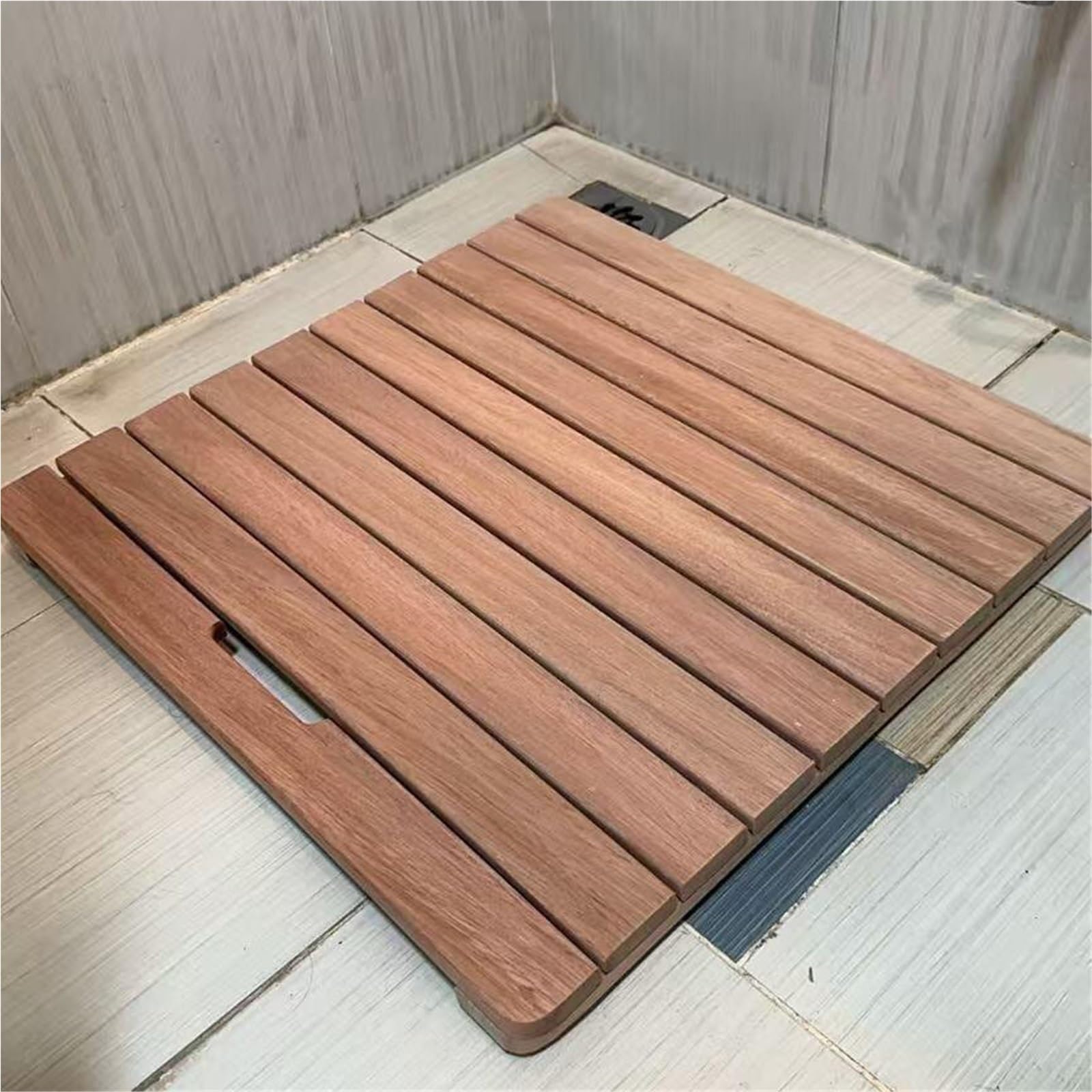 Alfombrilla de baño antideslizante, almohadilla de ducha de madera impermeable, fácil de limpiar con drenaje rápido, diseño de listones duradero para uso en interiores y exteriores