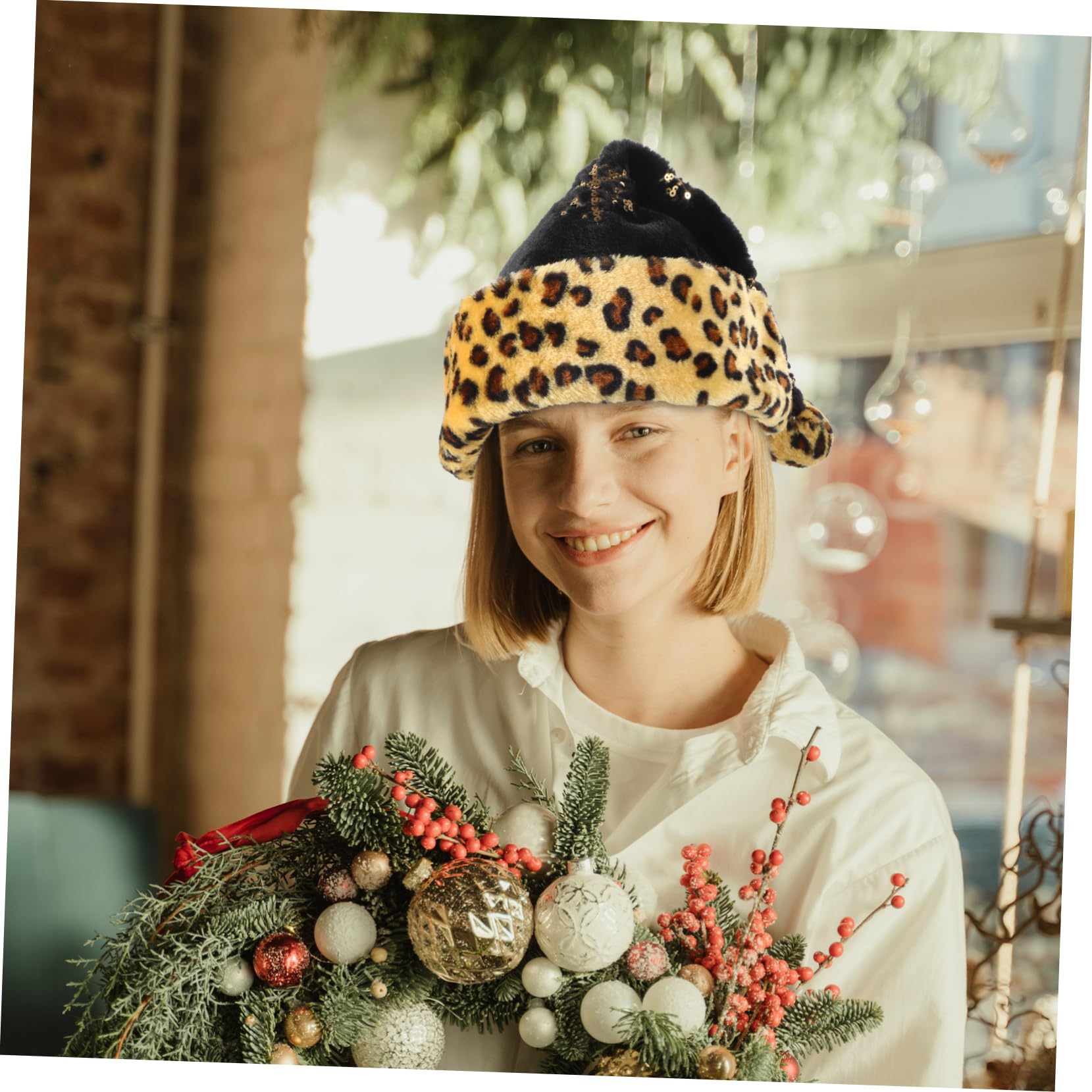 Homoyoyo 5stücke Leopardenmuster Weihnachtsmütze Für Erwachsene Plüsch Nikolausmütze Mit Pailletten Und Schneeflocken Für Weihnachten Und Neujahrsfeiern Bequem Und Warm Für Jede