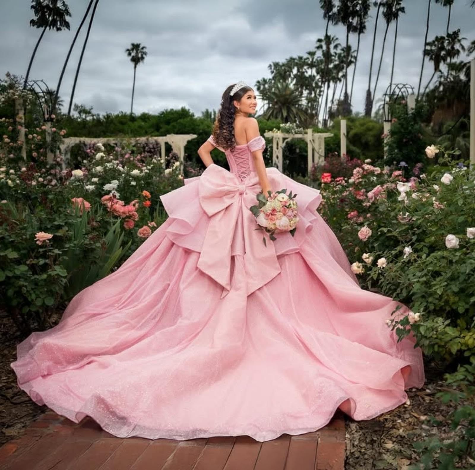 Zhangyo Off Shoulder Quinceanera Dresses Luxury Ruffle Tulle Sweet 15 16 Dress with Bow Sparkly Ball Gown with Train