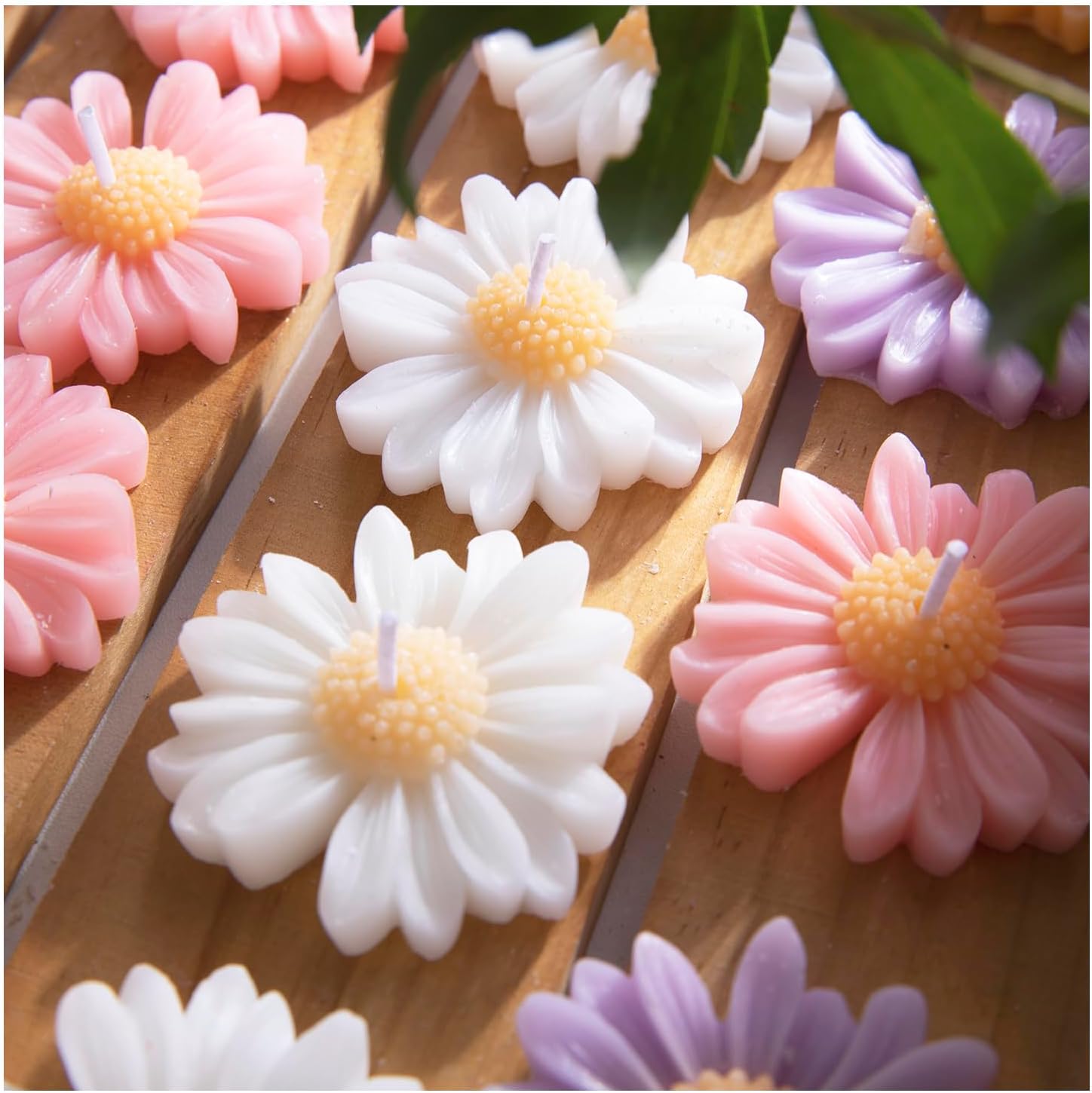 24pcsBaby Shower Candle Favors for Guest DIY Floating Candles Party Favors Bulk Scented Tealight Candles Gender Reveal Gifts Return Gifts (Daisy-White)