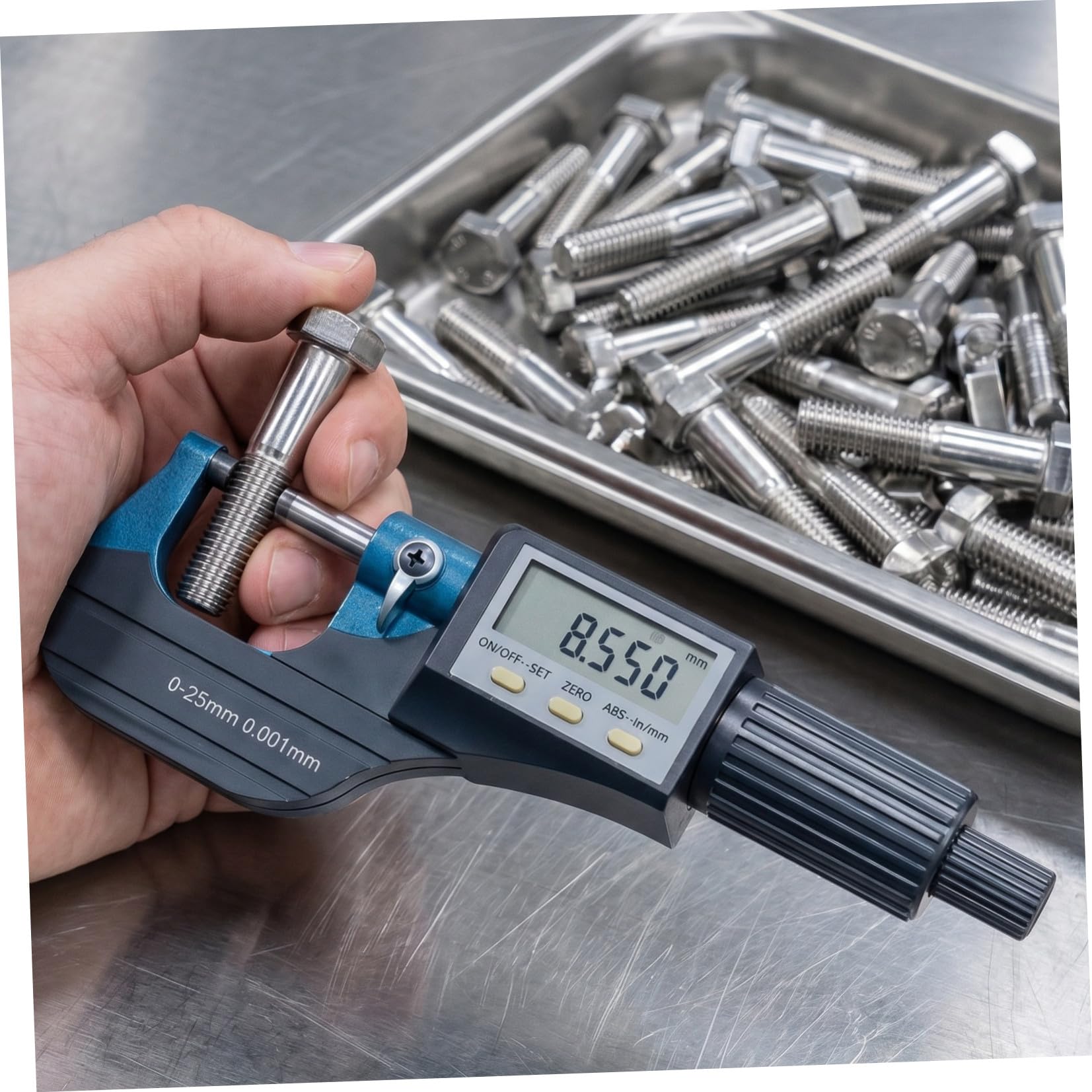 Micrómetro Digital Exterior Medición Precisa con 0-25mm Punta de Metal Endurecido y Calibración Confiable para Aplicaciones Industriales