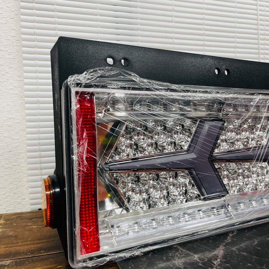 K2341【トラック24V用】ランボルギーニ風 テールレンズ トラック