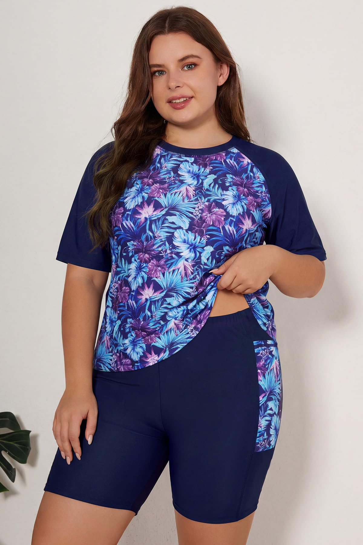 SHEKINI Traje de baño de 2 piezas de talla grande para mujer, brasier integrado, camiseta de natación de manga corta y pantalón corto con bolsillos, trajes de baño