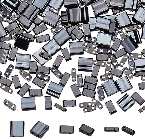 SUNNYCLUE 1 caja de 300 cuentas de Tila de 3 estilos de 0.197 x 0.197 in, cuentas de vidrio de dos agujeros, cuentas de vidrio cuadradas planas,