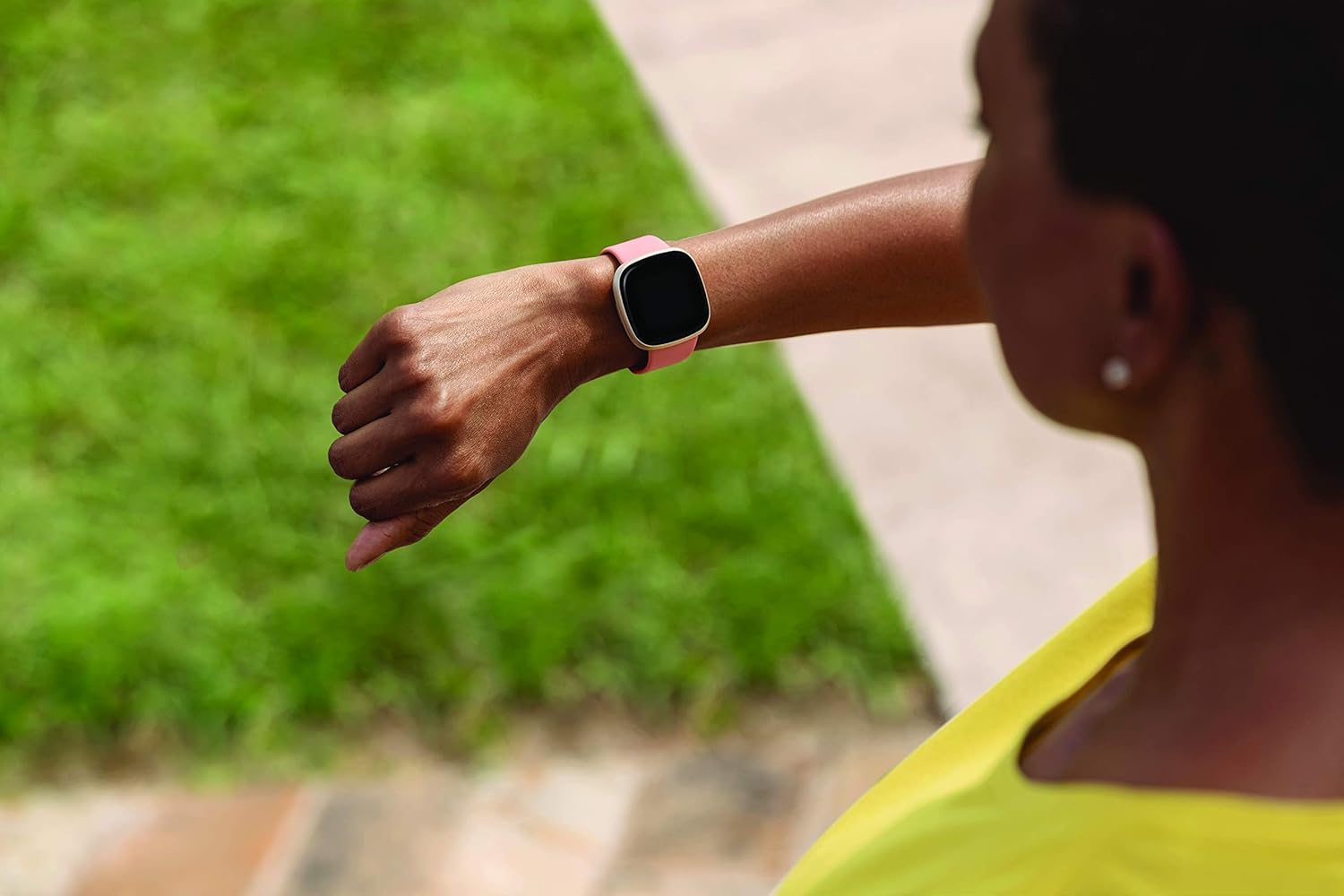 全店販売中 未使用 fitbit versa3 スマートウォッチ ピンク ソフト