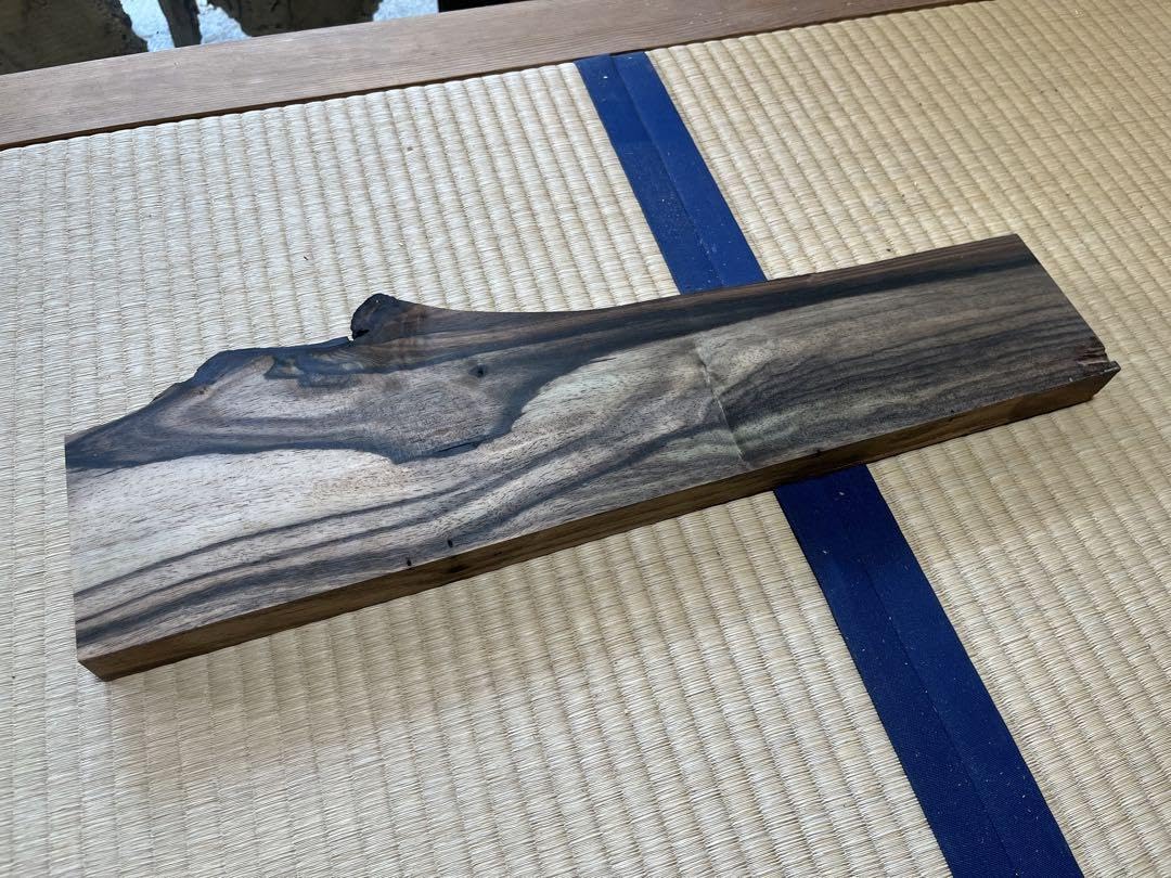 Amazon.co.jp: 国産黒柿*加工済 飾り台花台アンティーク雑貨 Amazon.co.jp: 国産黒柿*加工済 飾り台花台アンティーク雑貨