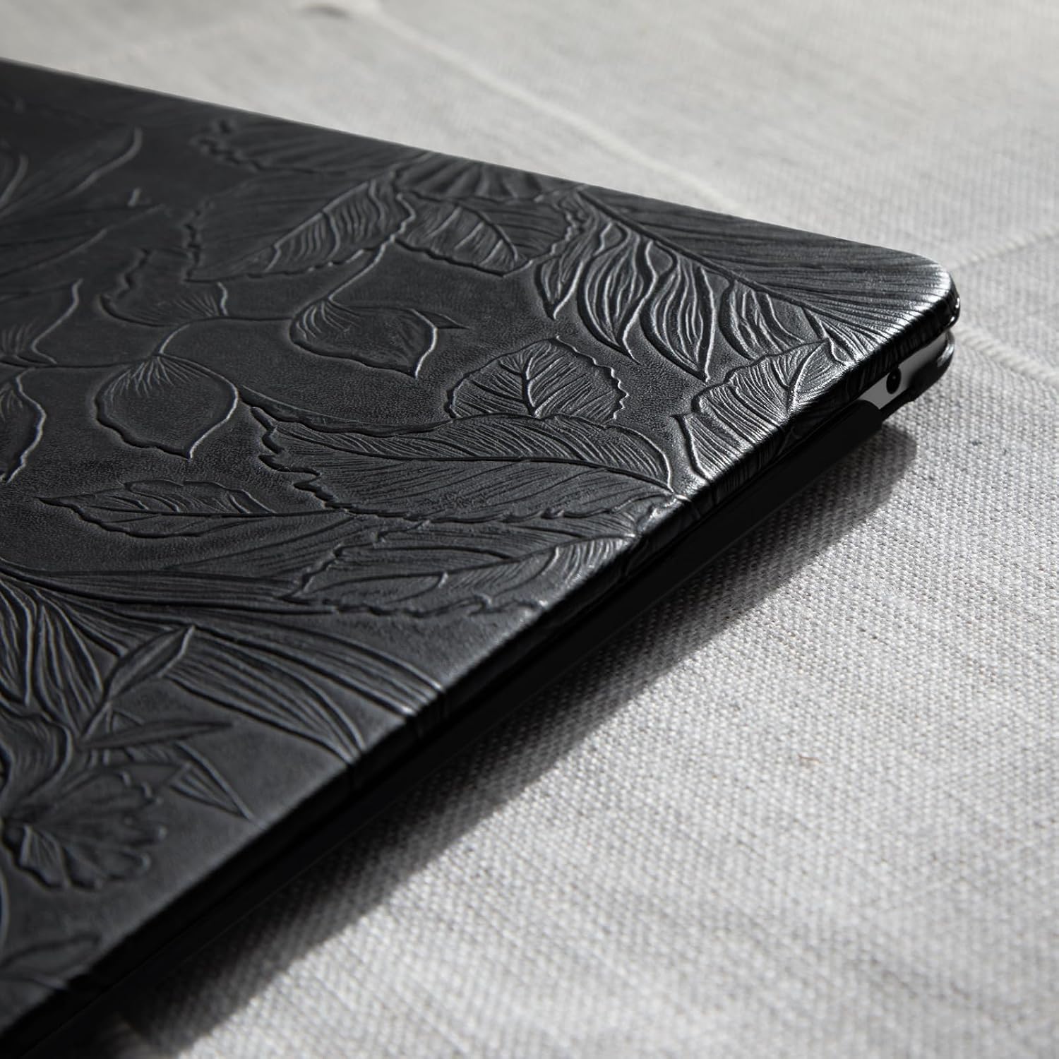 iCasso Compatible with MacBook Air 13 inch Case 2021 2020 2019 2018 Release A1932 A2179 M1 A2337, Texture Leather Plastic Hard Shell Case + Keyboard Cover + Screen Protector,Black Embossed Floral