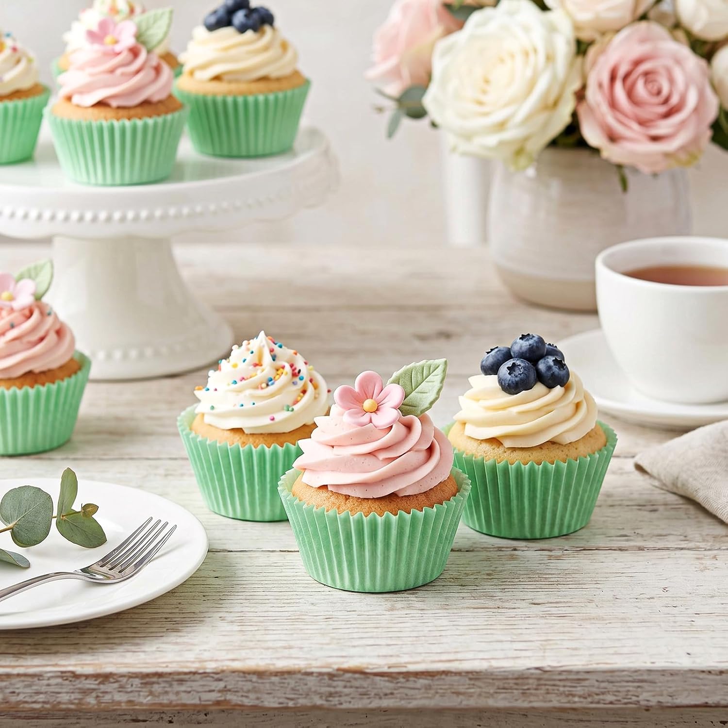 100 Pcs Liners Greaseproof Cupcake Green Cupcake Liners Paper Baking Cups Standard Muffin Cupcakes Wrappers Baking Cups for Wedding Birthday Party Supplies