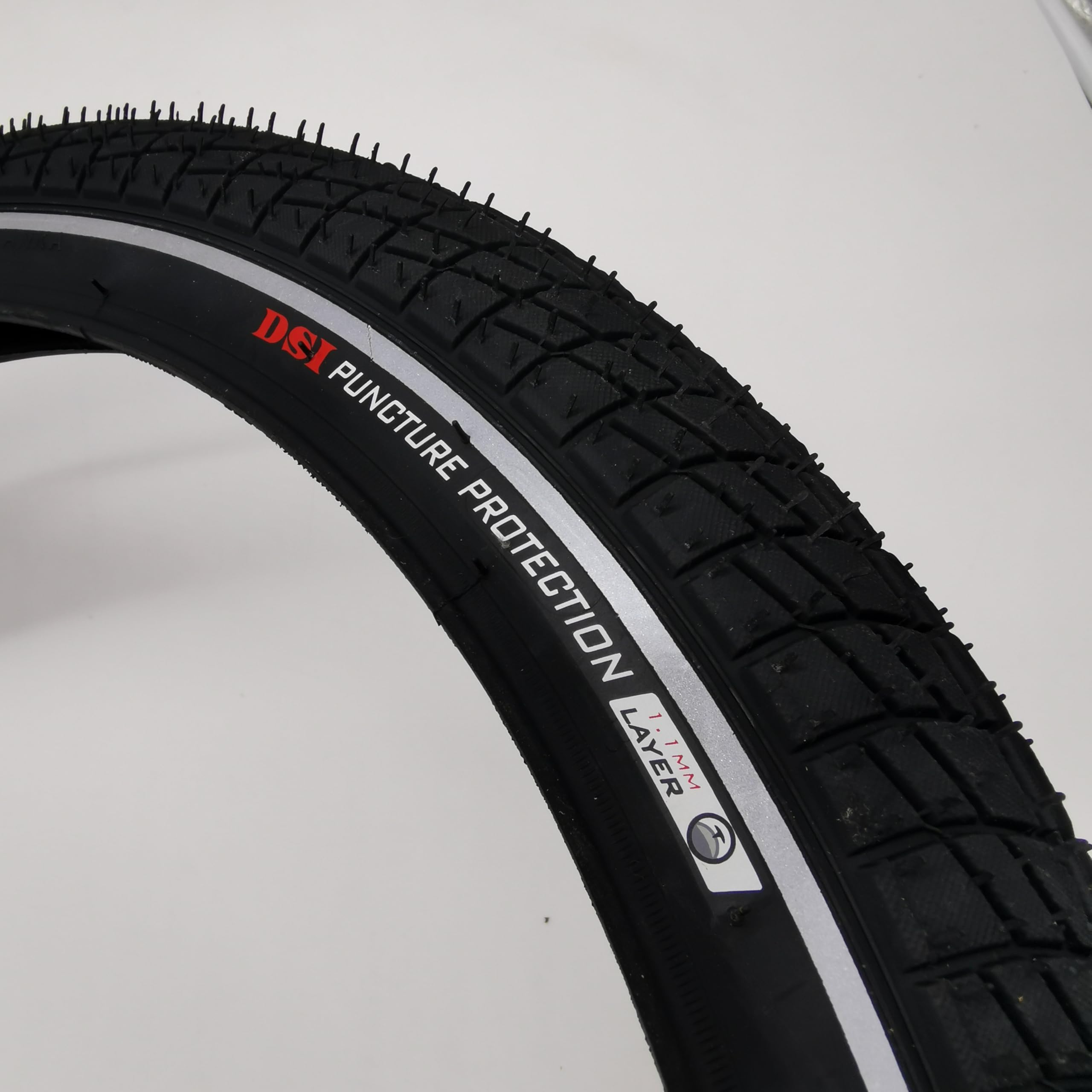 2X SRI-45A Reifen DSI 20" Zoll 20x1.95 | ETRTO 50-406 | + AV-Schlauch | 1mm Pannenschutz & Reflexstreifen Decke Mantel Kinder Fahrrad Anhänger Schläuche Autoventil Schrader Fahrradreifen