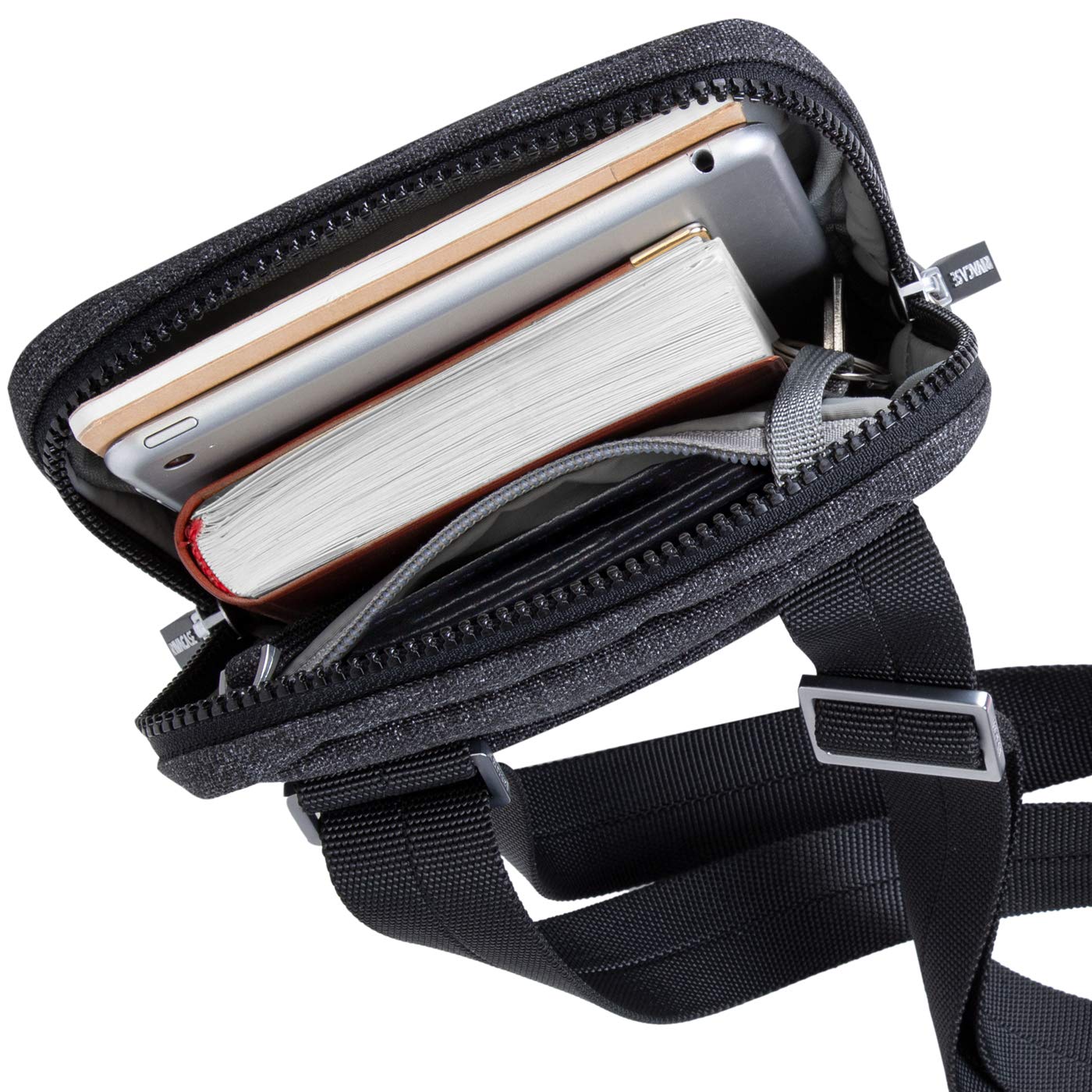 Rivacase Sac à bandoulière pour tablettes jusqu'à 8" - Sac à bandoulière en cuir synthétique et polyester de qualité supérieure avec bandoulière réglable, Noir, s