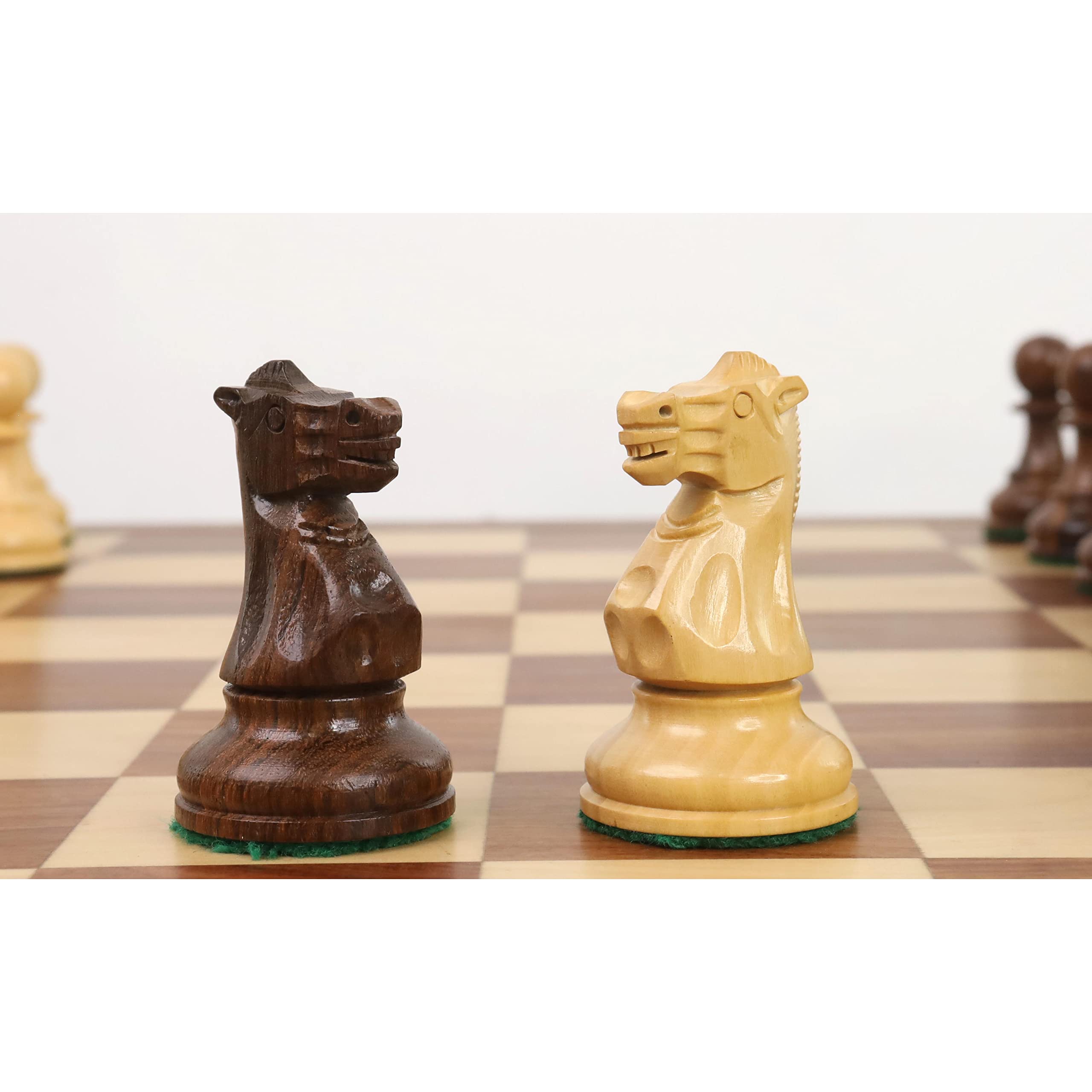 Royal Chess Mall - 10,4 cm große, klassische Staunton-Schachfiguren aus Holz - gewichtetes goldenes Palisander