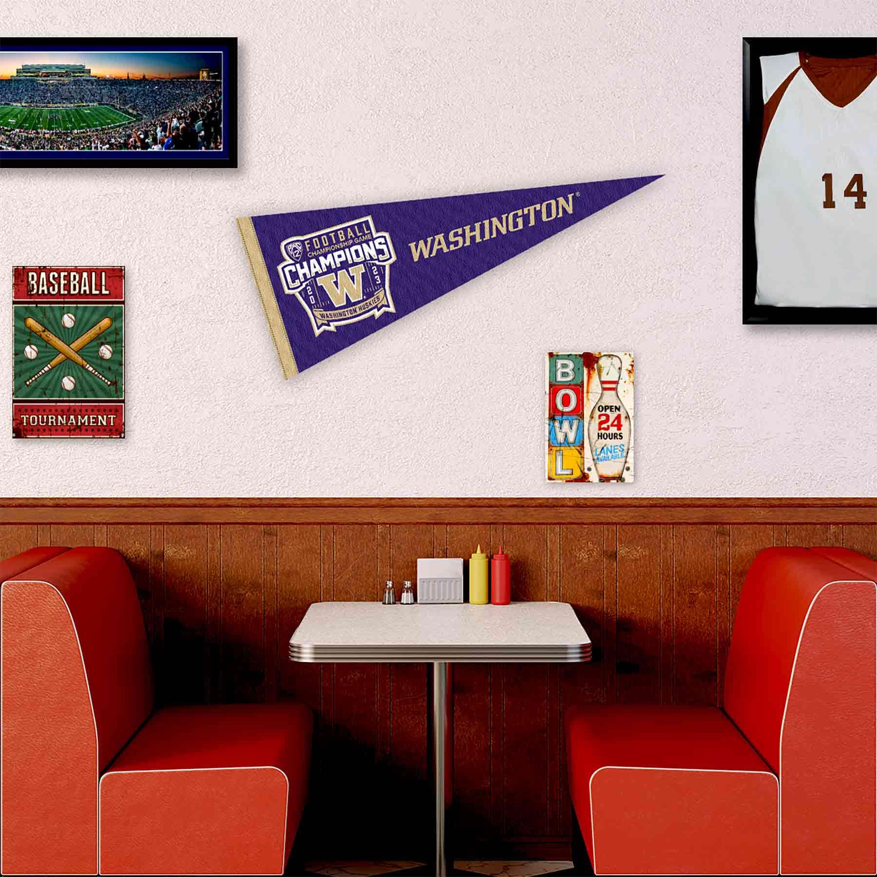 Washington Huskies Vintage Retro 3x5 Foot Banner Flag - Officially Licensed College Flag - View #9