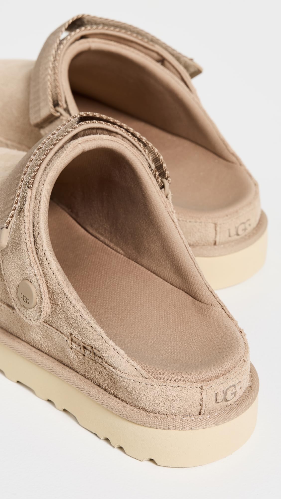 UGG W Goldenstar Clog SlippersMujer