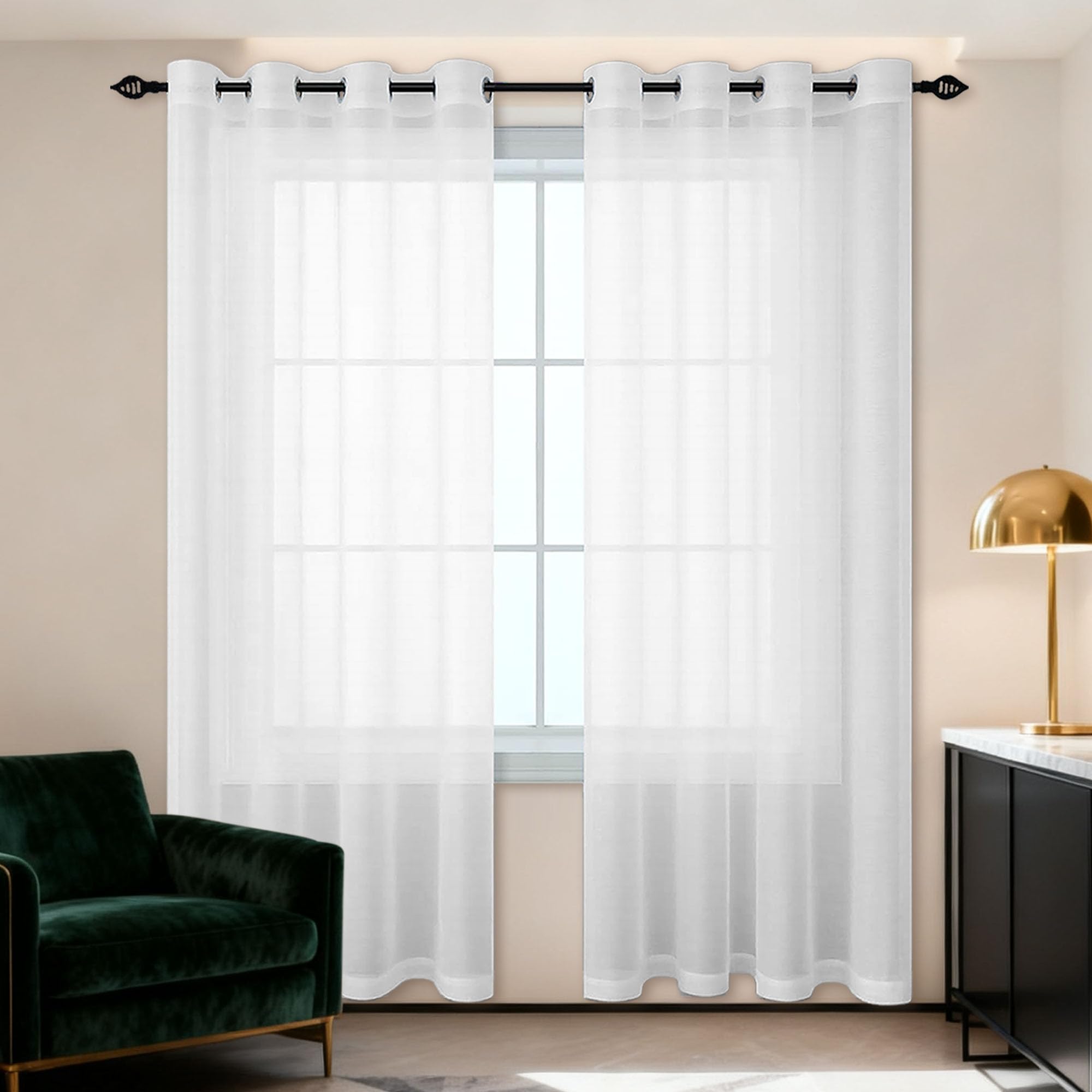 Voilage transparent blanc pour baie vitrée et salon lumineux