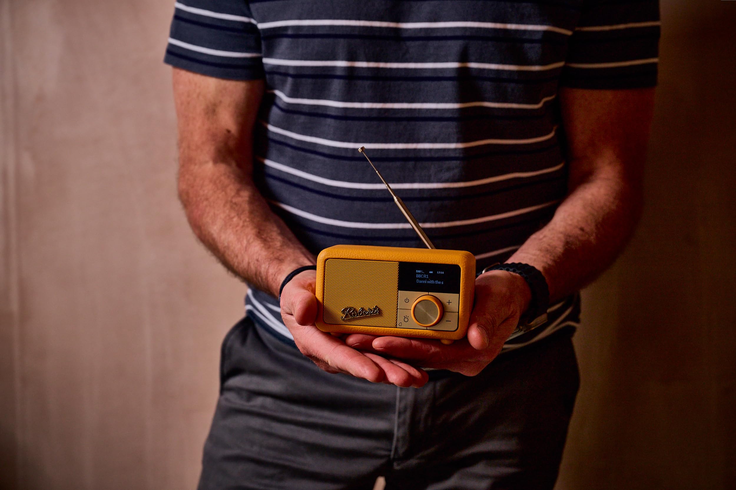 Roberts Revival PETITE2 - Radio Digital FM/Dab/Dab+ con Bluetooth, Color Amarillo Sunburst
