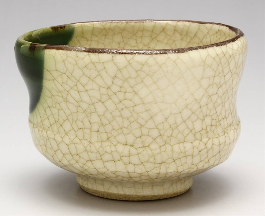 ぐい呑み　加藤作 Amazon.co.jp: 瀬戸焼 「 加藤六兵衛 」 ぐい呑 おちょこ 容量約50ml