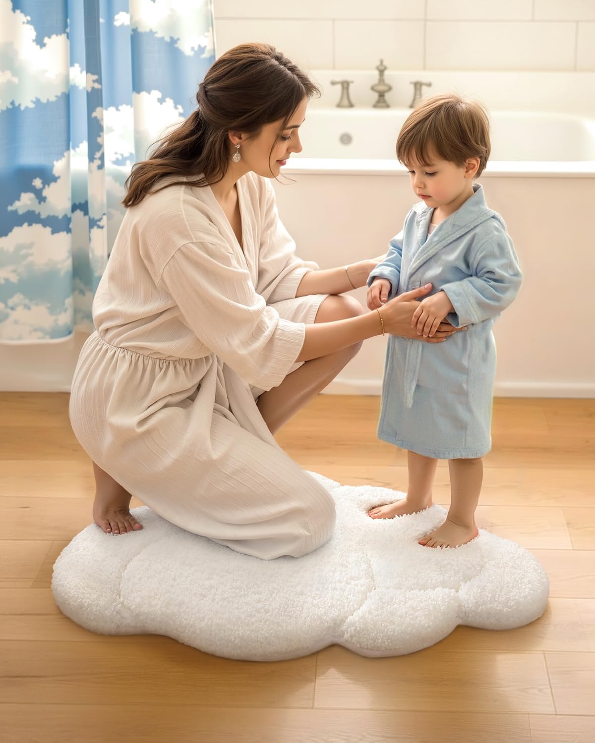 Color&Geometry White Cloud Cute Bath Mat,Non Slip Bath Mat Quick Dry Bathroom Rugs 20"x32" Absorbent Fluffy Microfiber Plush Washable Bathroom Rugs,Scalloped Bath Rug for Kids,Nursery,Floor Carpet