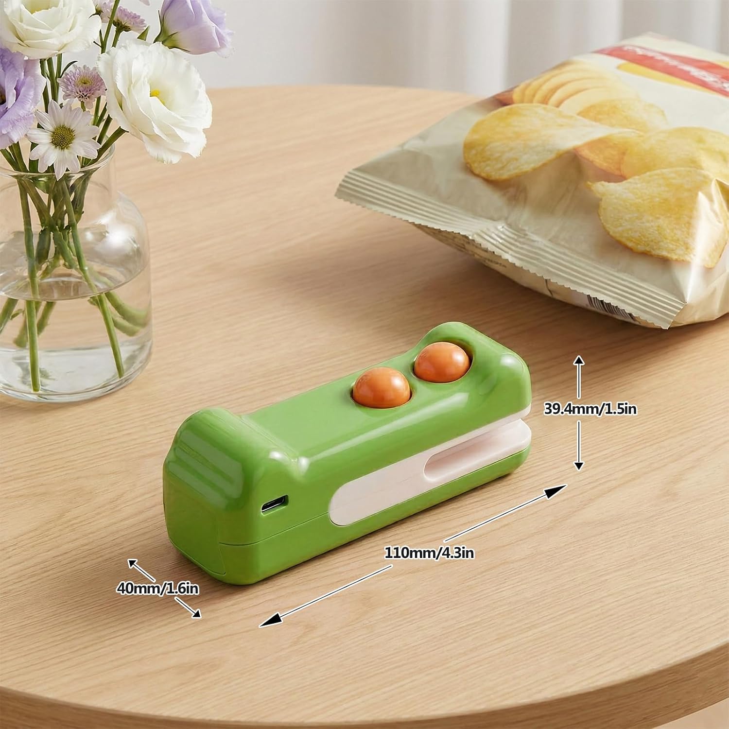 Tiiyee Mini Bag Sealer, 2 in 1 Rechargeable Mini Bag Sealer with Cutter and Magnet, Handheld Plastic Bag Sealing Machine Portable Resealer for Chip Food Freshness Storage Snacks Small Package (Green)