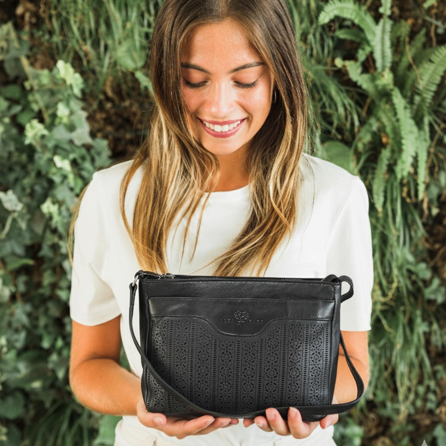 Laura Valle Bolso Bandolera Mujer Mediano Modelo Bella – Bolso Piel Auténtica Mujer Con Filigrana Repujada, Cremalleras Seguras y Múltiples Compartimentos Para Uso Diario Y Oficina