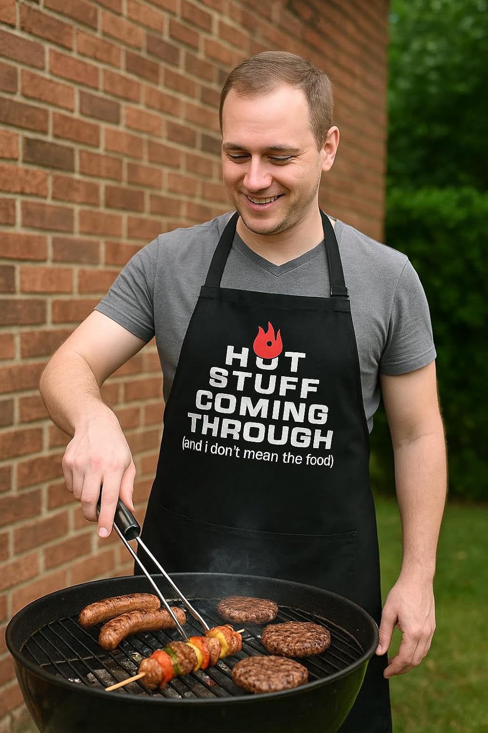 AMORII , Funny Apron for Men Waterproff cooking apron for Men. Adjustable BBQ Apron. With 2 Large Pockets Chef Apron. Hot stuff coming through, Black, colorsize - Image 7