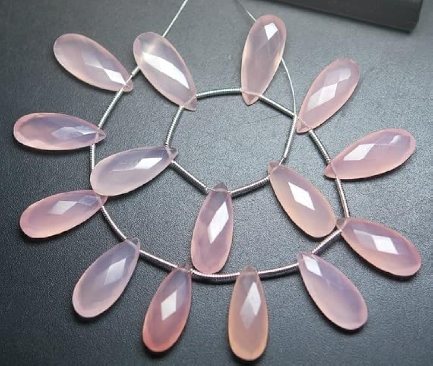 Rose pink chalcedony briolettes 8x20mm pierre naturelle poire LKBEADS