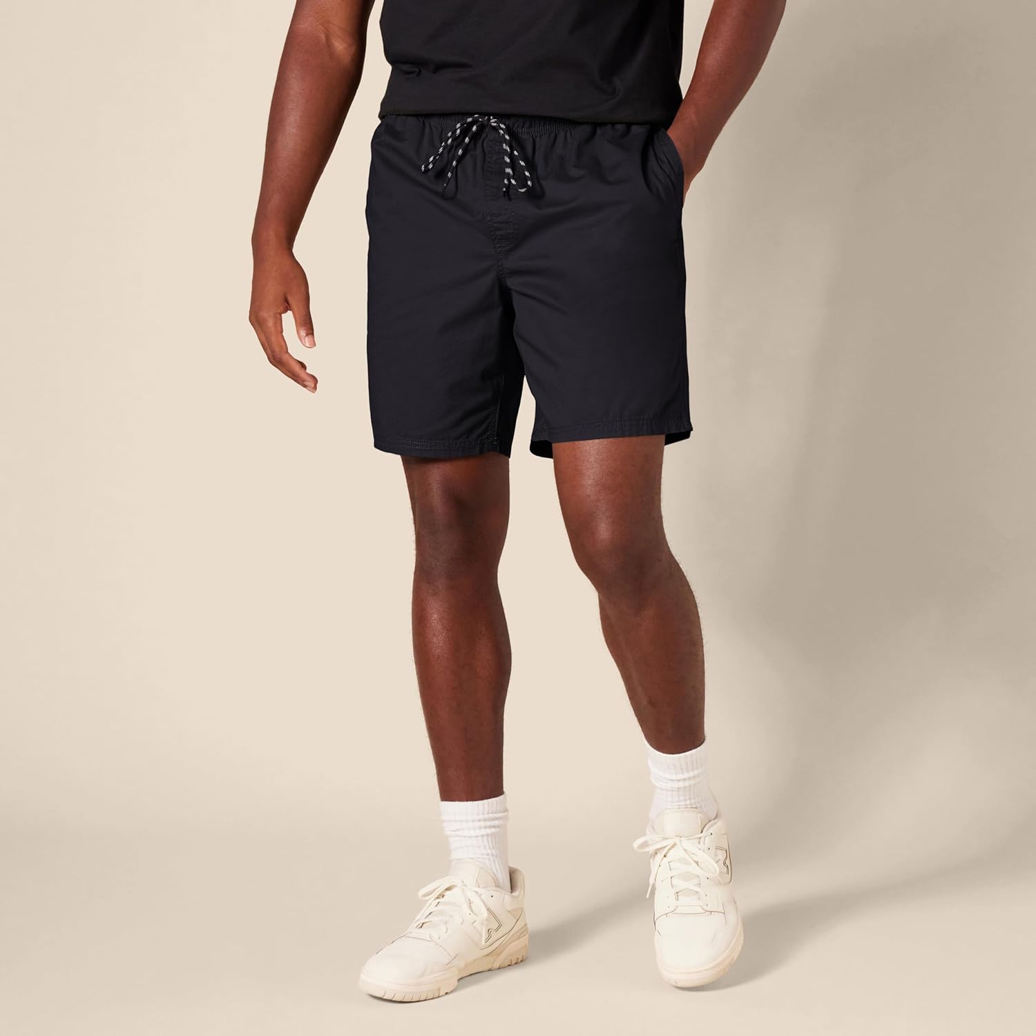 Amazon Essentials Men's 8" Inseam Relaxed-Fit Drawstring Walk Shorts (Available in Plus Size) - Image 6