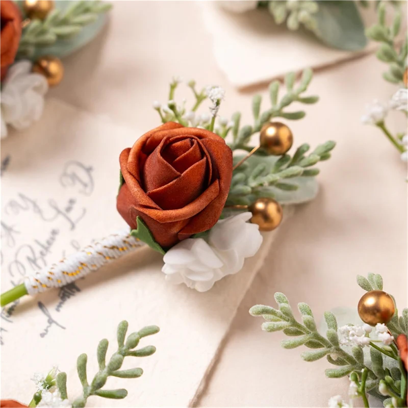 Ansteckblume Gebrannte orangefarbene Boutonniere for den Bräutigam, Trauzeugen und, künstliche Blumen for die Hochzeitszeremonie, rustikalen Hochzeitsball(Yellow)