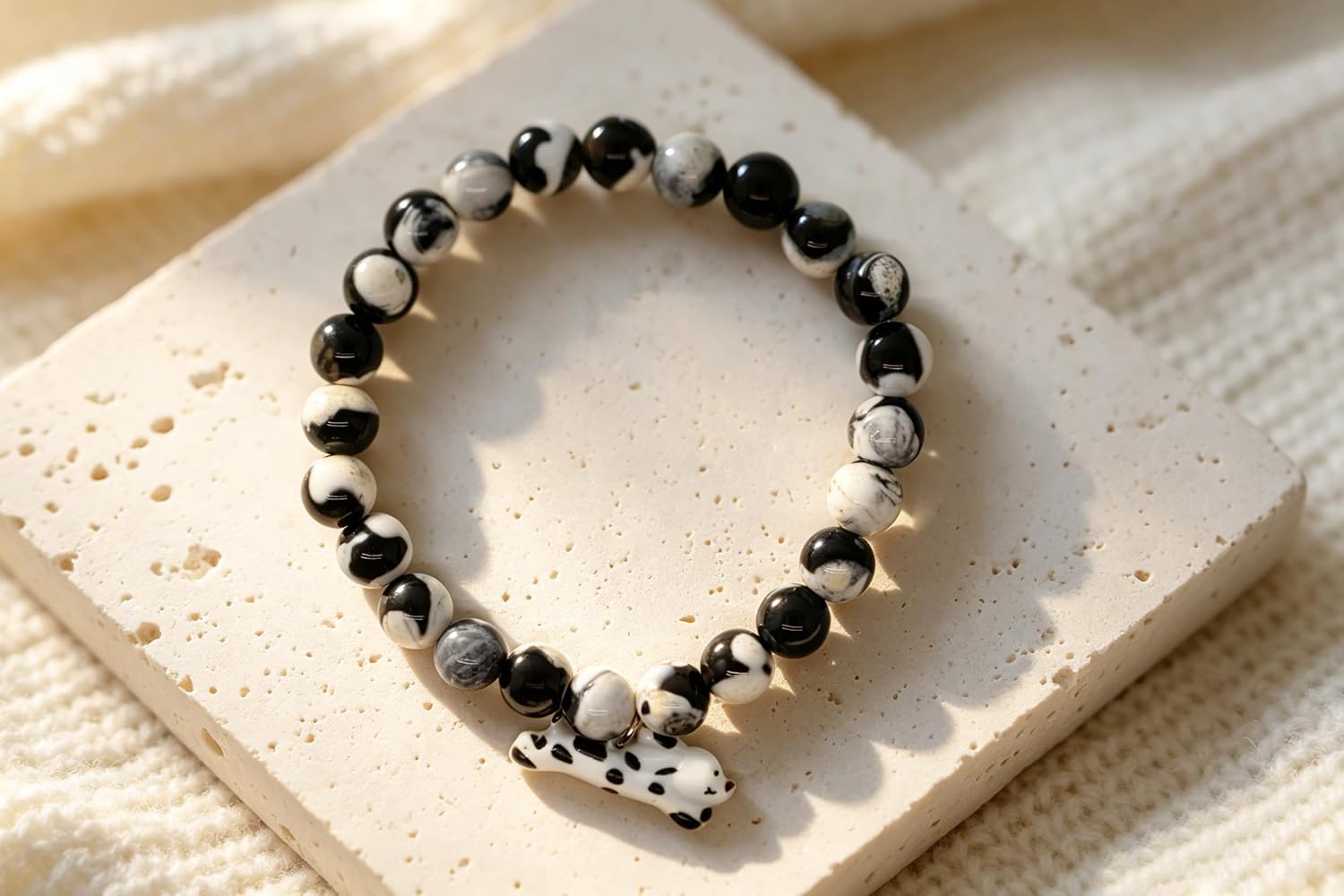 Dalmatian Bracelet for Women – Natural Black & White Fire Agate Stone with Dalmatian Charm – Spotted Dog Wristband, Dalmatian Jewelry for Dog Lovers, Dalmatian Charm Bracelet for Women Men