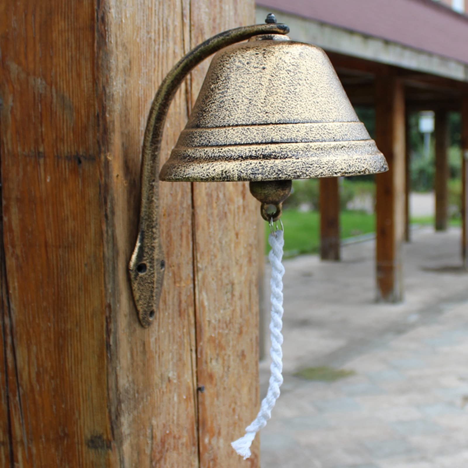 Cloche murale en fonte couleur cuivre grand modèle suspendu pour entrée de maison