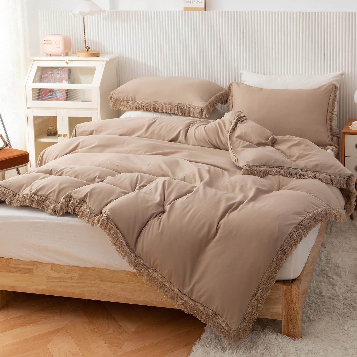 Smoofy 3Pcs Fringe Taupe Tassel Comforter Set Queen Boho Bohemian Cute Soft Tufted Microfiber Bedding Sets Modern Style for Men and Women (1Comforter + 2 Pillowcases)