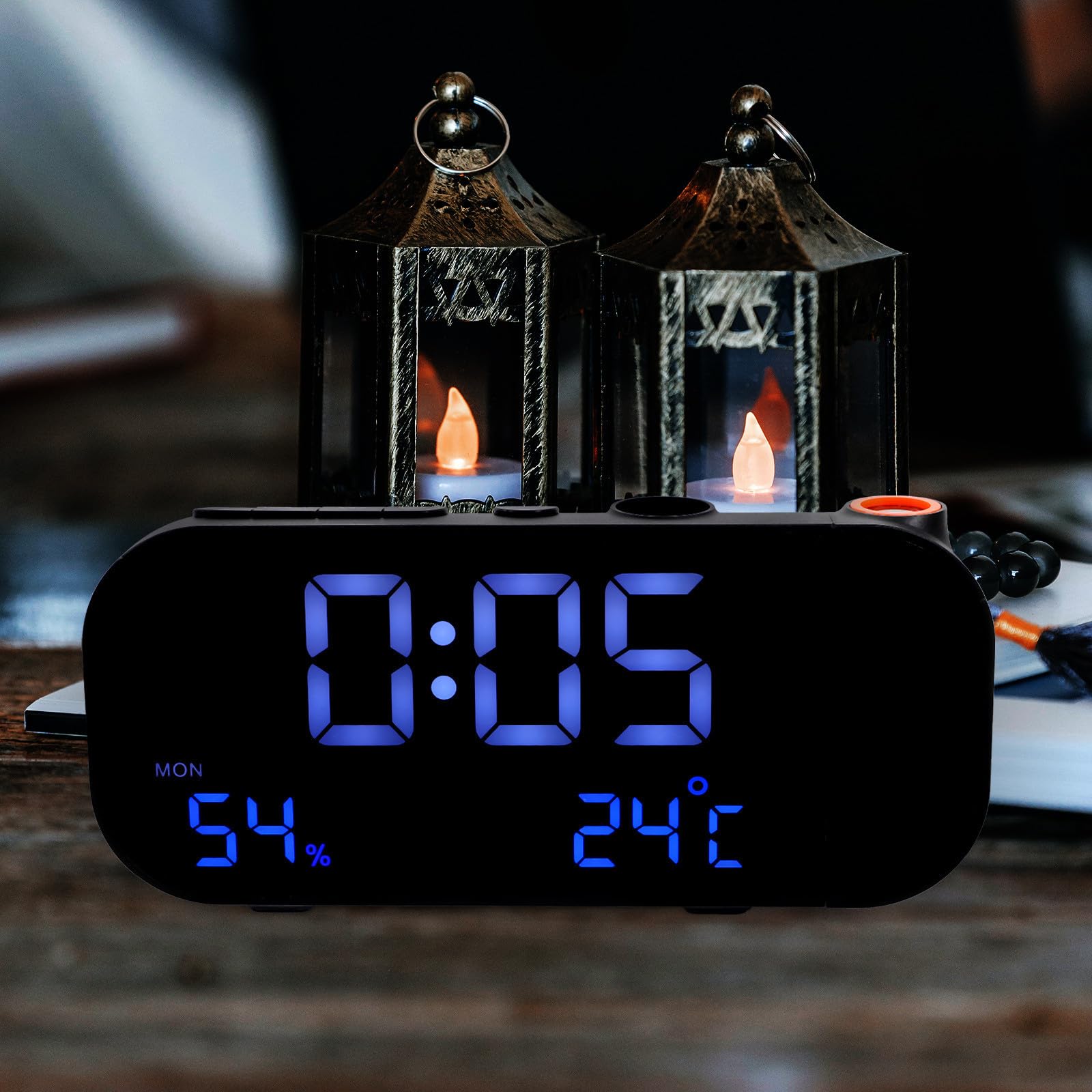 LED Wecker mit Radio, Projektionsuhr und Zwei Alarmen für Küche