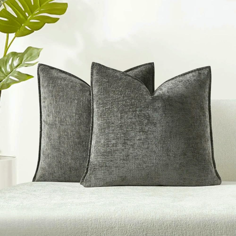 Housses de coussin en chenille douce pour un canapé chic et élégant