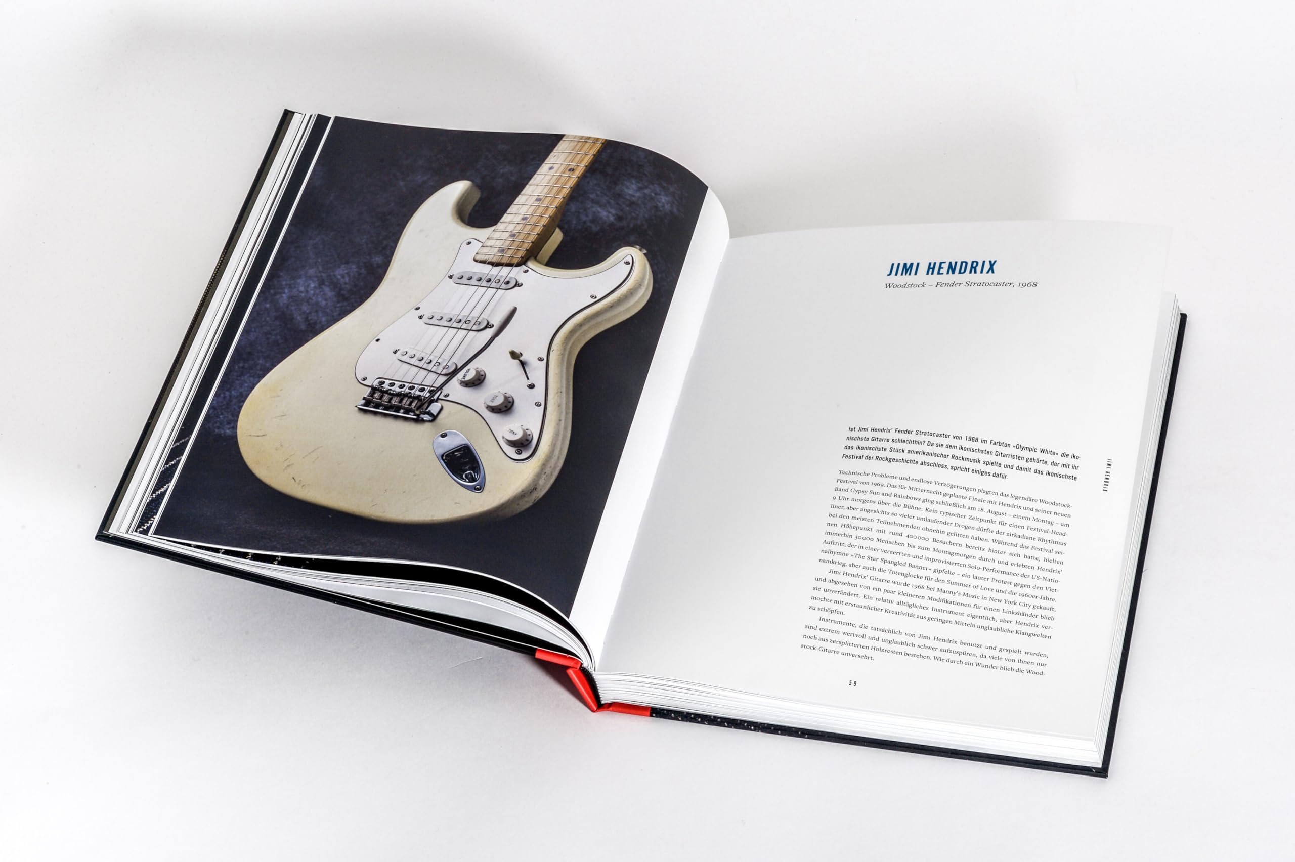 Kult-Gitarren: Legendäre Gitarristen und ihre Instrumente - Reich bebilderter Prachtband mit Schmuckschuber