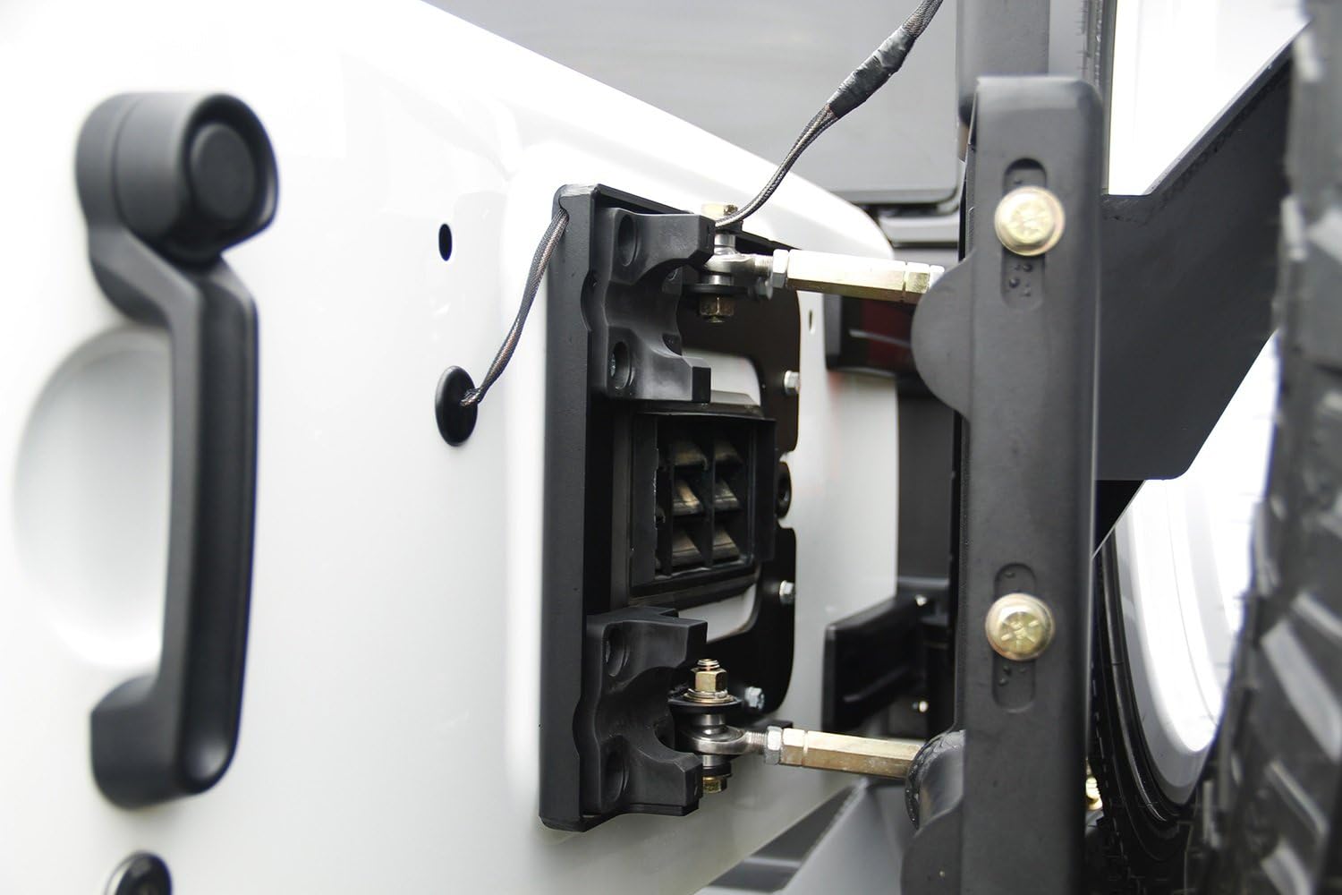 Frее Shірріng 🛒 Fab Fours JP-Y1261T-1 Off The Door Tire Carrier