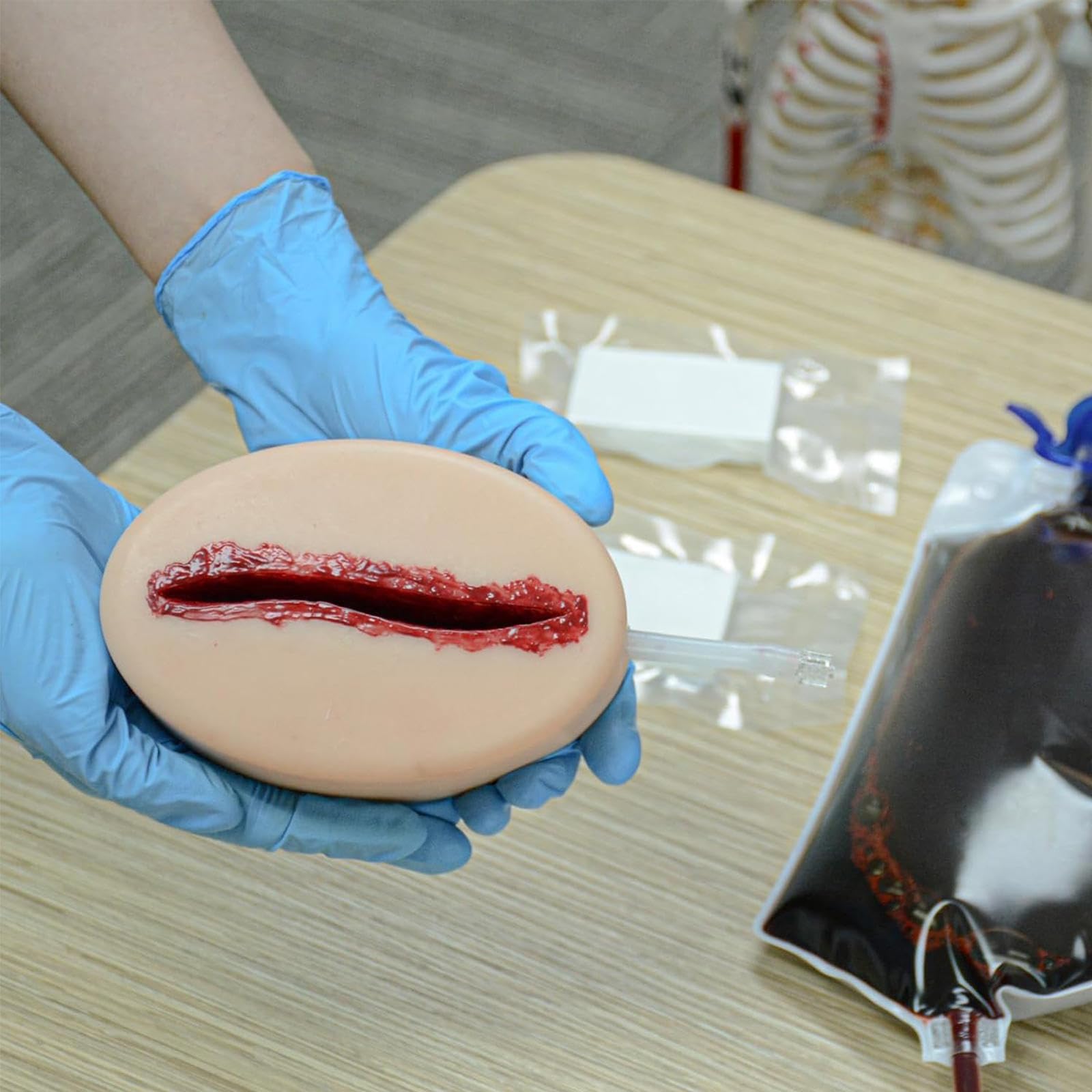 Trainer d'emballage De Plaie, ModèLe D'HéMostase De Plaie CoupéE, ModèLe De Simulateur De Laceration, MatéRiel en Silicone Et Lavable, pour Les Cours De Formation De Premiers Soins