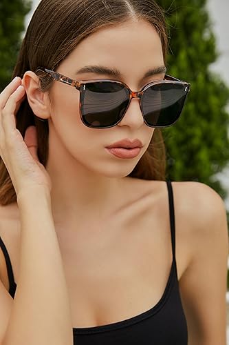 Vista 3 de FEISEDY Gafas de sol vintage polarizadas de gran tamaño para mujer, estilo cuadrado, lindo, moderno, clásico, simple, para hombres B2758