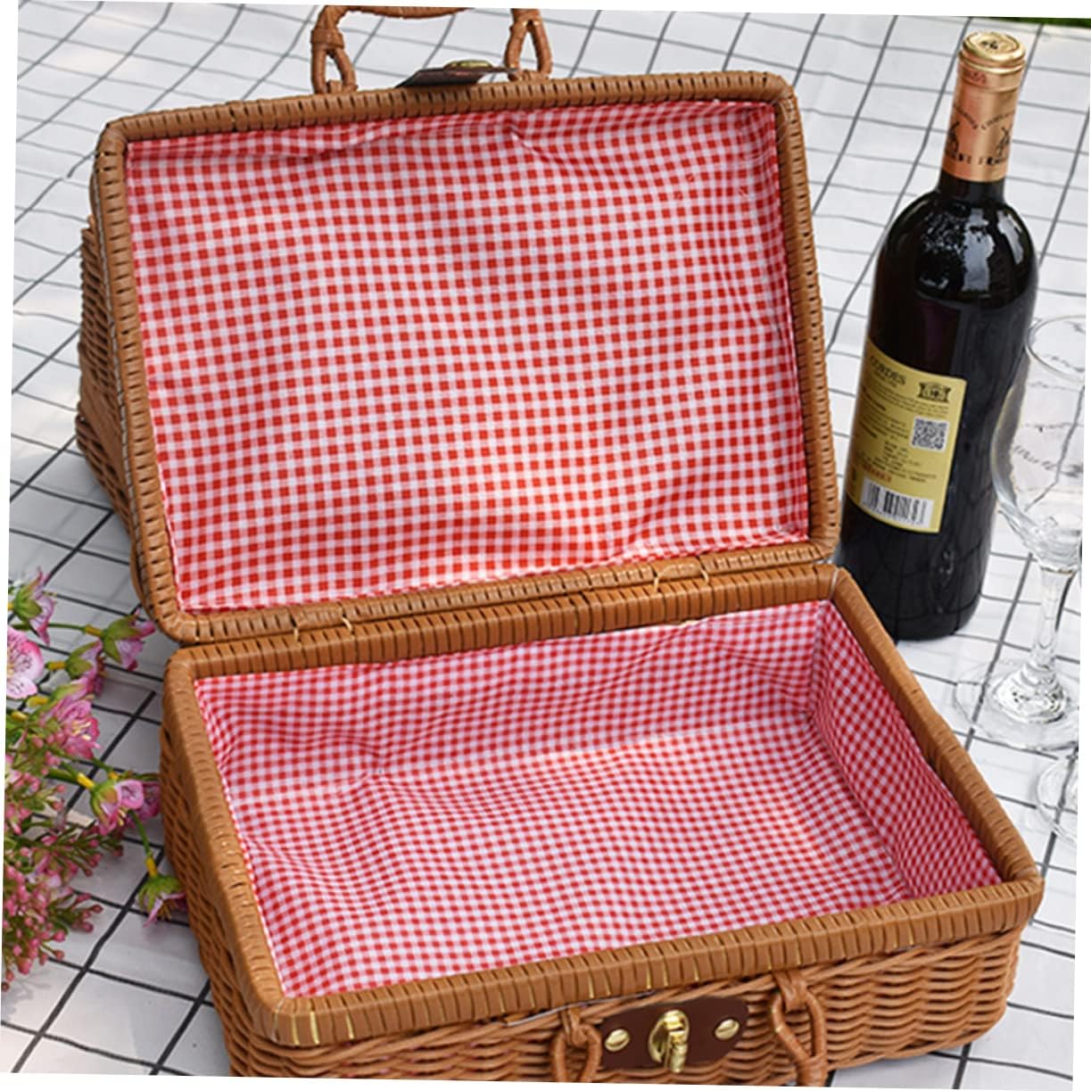 Picnic Basket with Liner Rattan Storage Basket Vintage Rattan Handbag Rustic Picnic Makeup Storage Case for Camping, Wedding, Summer Party