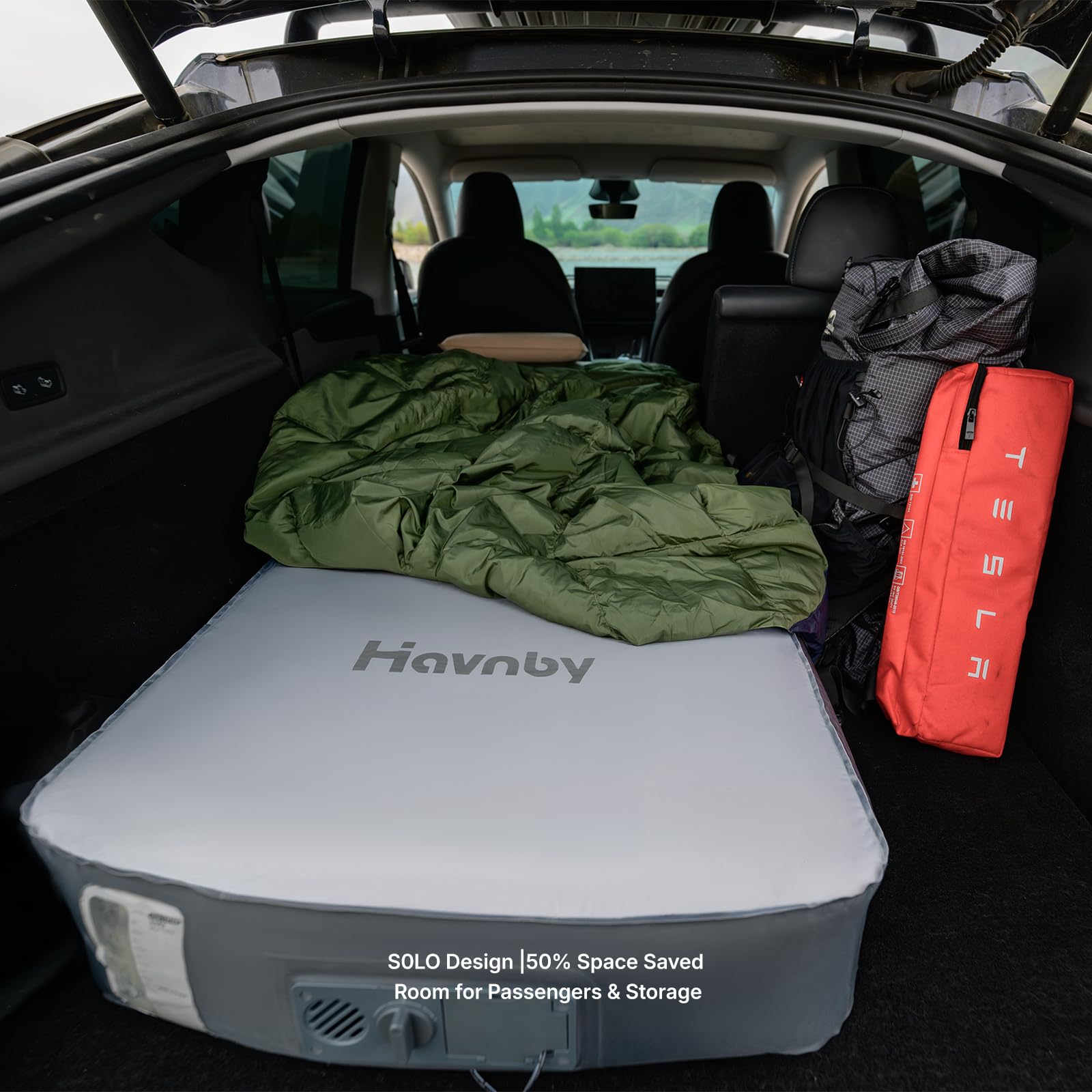 Havnby Materac Solo do Tesla Model Y, wzór klinowy i masywna mata piankowa 17 cm do płaskiego łóżka samochodowego, przenośna mata kempingowa ze zintegrowaną pompką, na kemping solo, wędrówki, drzemki