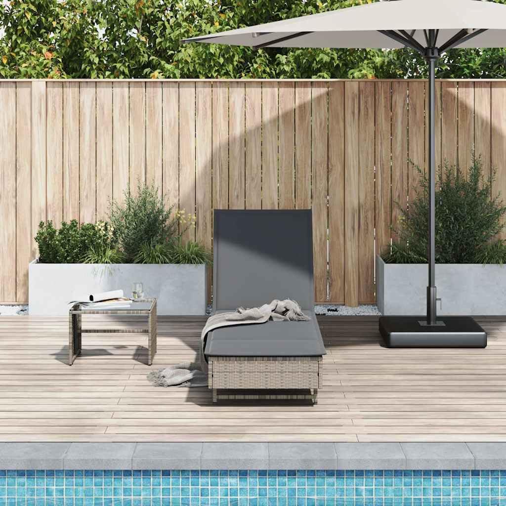 Lettino prendisole con ruote e cuscino, grigio polyrattan, 1 pezzo, schienale regolabile, in rattan PE di facile manutenzione, per giardino, balcone o terrazza, con imbottitura