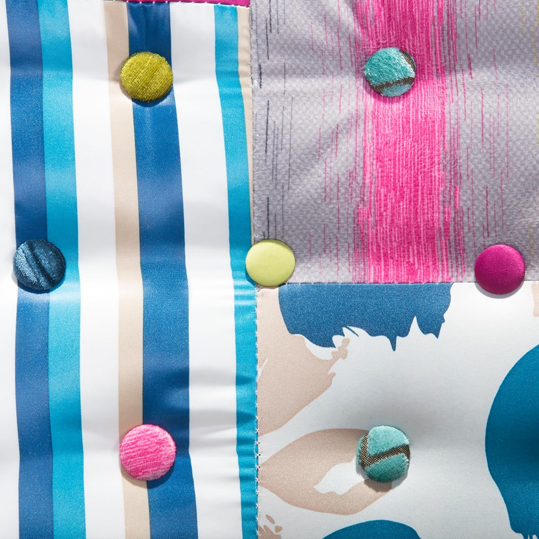 Beliani Trendy Sessel Polsterbezug dekorative Rückenlehne/Füße Patchwork bunt Mandal