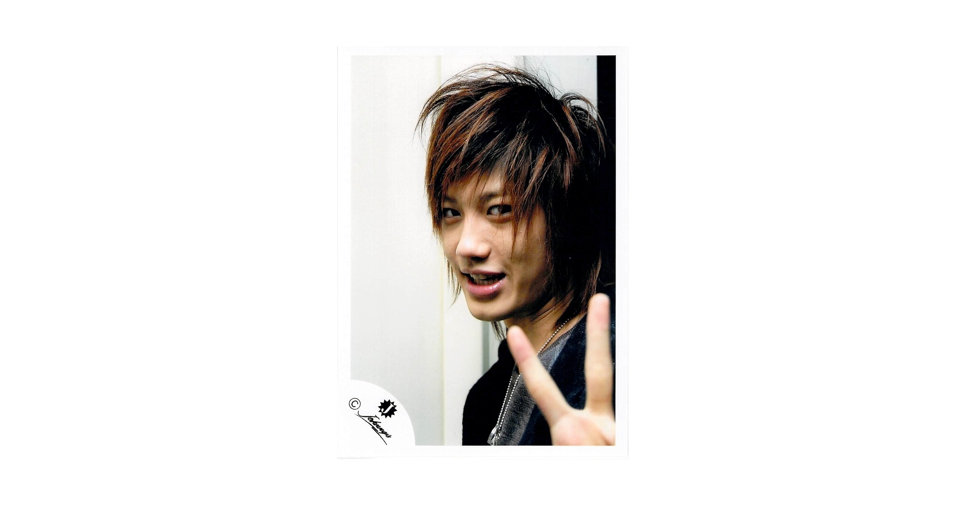 貴重！赤西仁 公式写真 楽天市場】 KAT-TUN・【公式写真】・赤西仁 （jin akanishi)・Jr