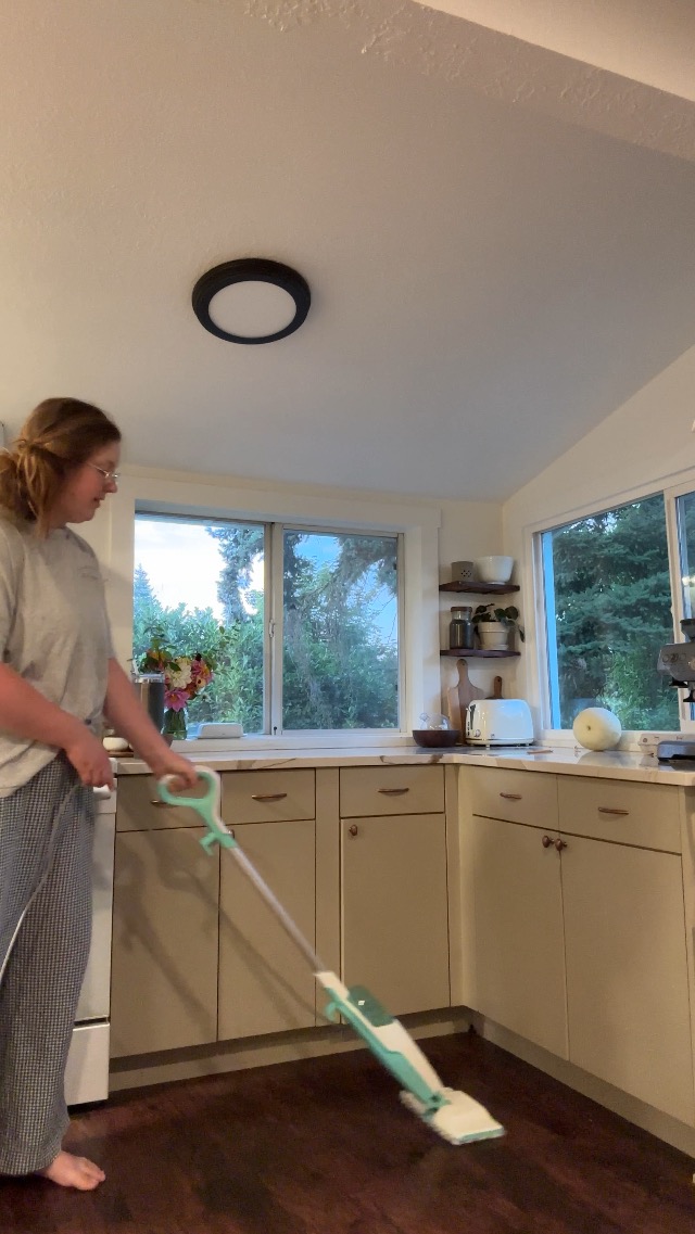 Watch How to use your shark steam mop on Amazon Live