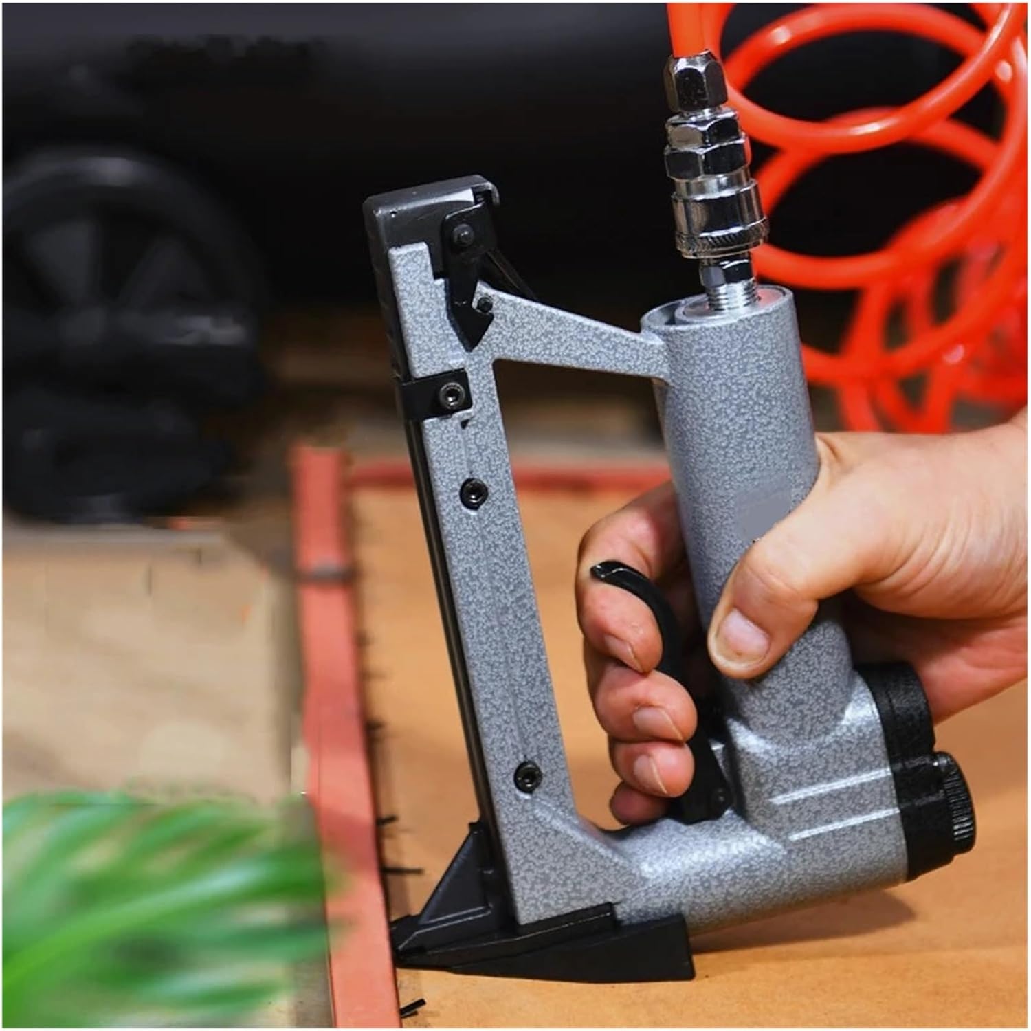 Pneumatic Stapler ，Powered Upholstery Stapler P515-1 Silent Patch Nail Gun Air Nail Gun Photo Frame Back Panel Fixed Pneumatic Nail Gun 0.4-0.7Mpa